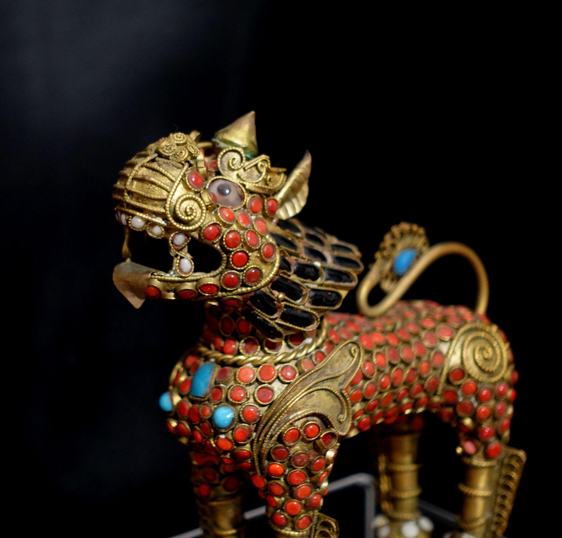 Hand-Crafted Antique Pair of Tibetan Enamel Jeweled Foo Lions / Dogs Snuff Bottles