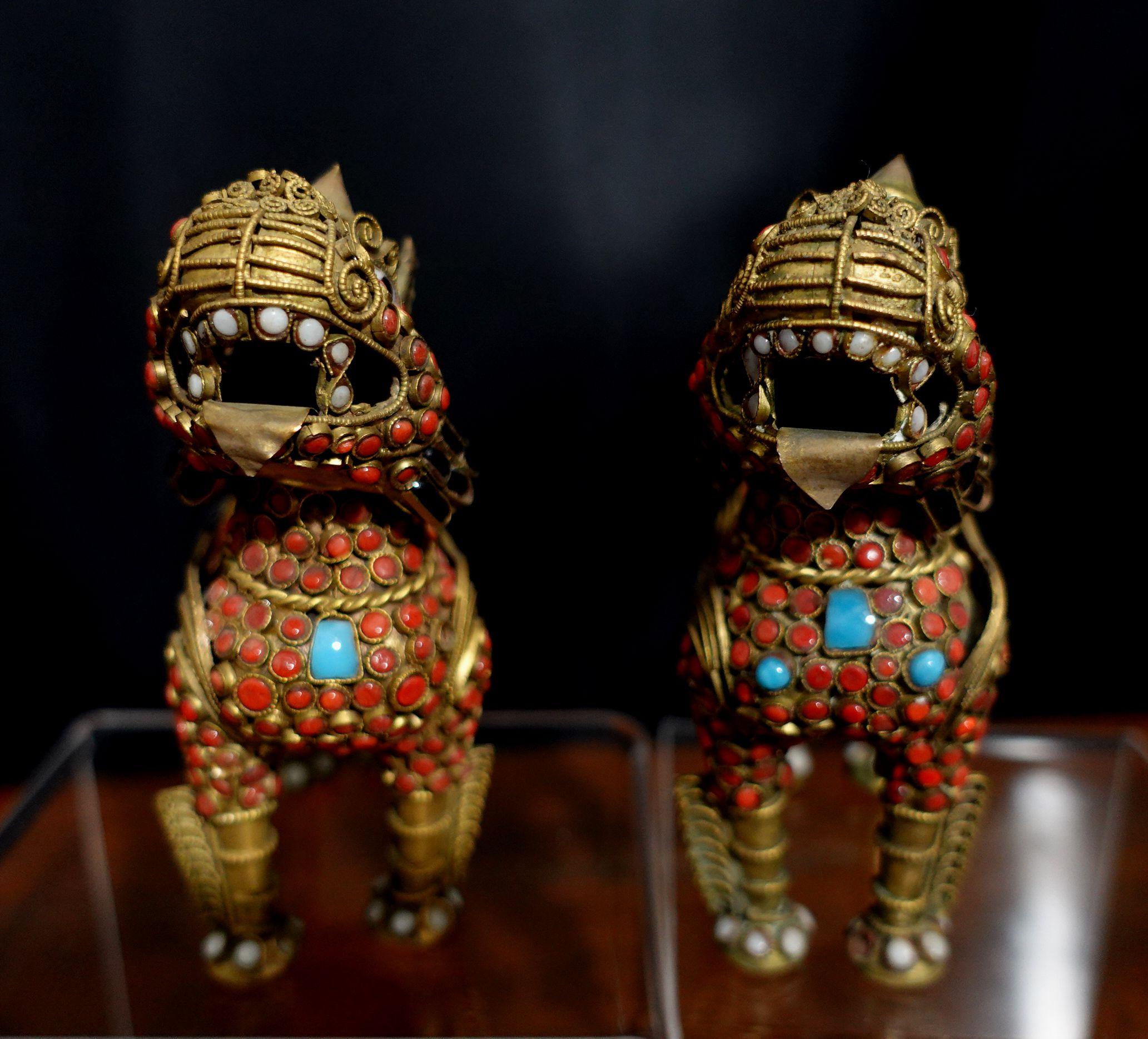 Antique Pair of Tibetan Enamel Jeweled Foo Lions / Dogs Snuff Bottles In Excellent Condition In Norton, MA