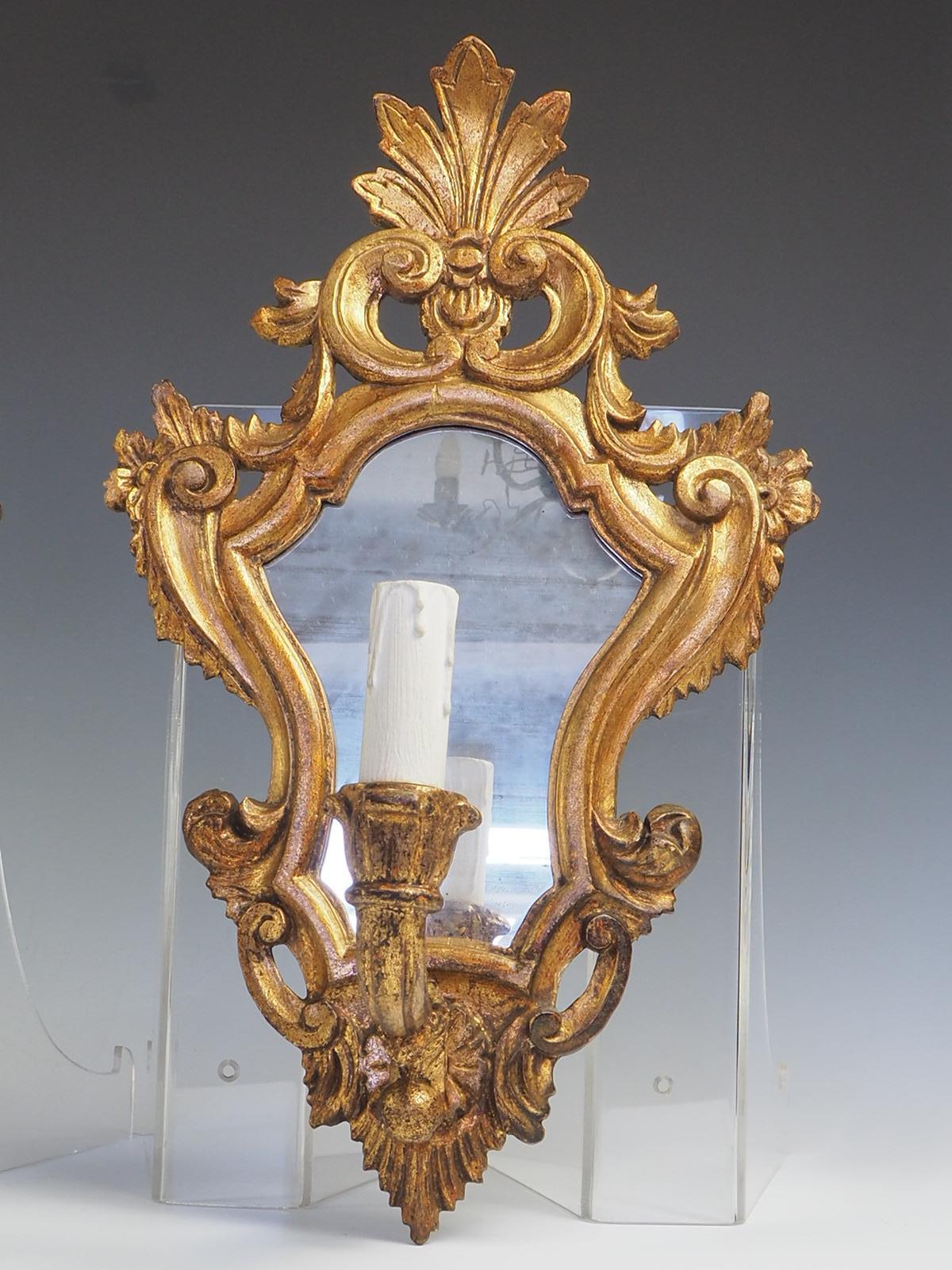 Giltwood Antique Pair of Venetian ‘Girandole’ Wall Mirror Lights For Sale
