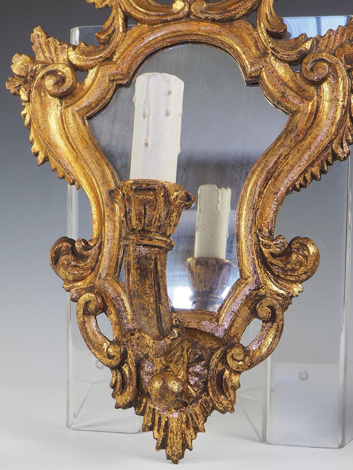 Paire d'antiquités vénitiennes 'Girandole' Wall Mirror Lights en vente 1