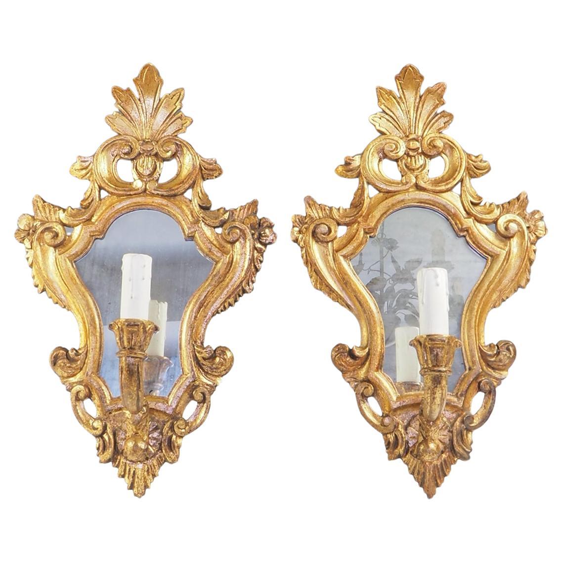 Paire d'antiquités vénitiennes 'Girandole' Wall Mirror Lights en vente