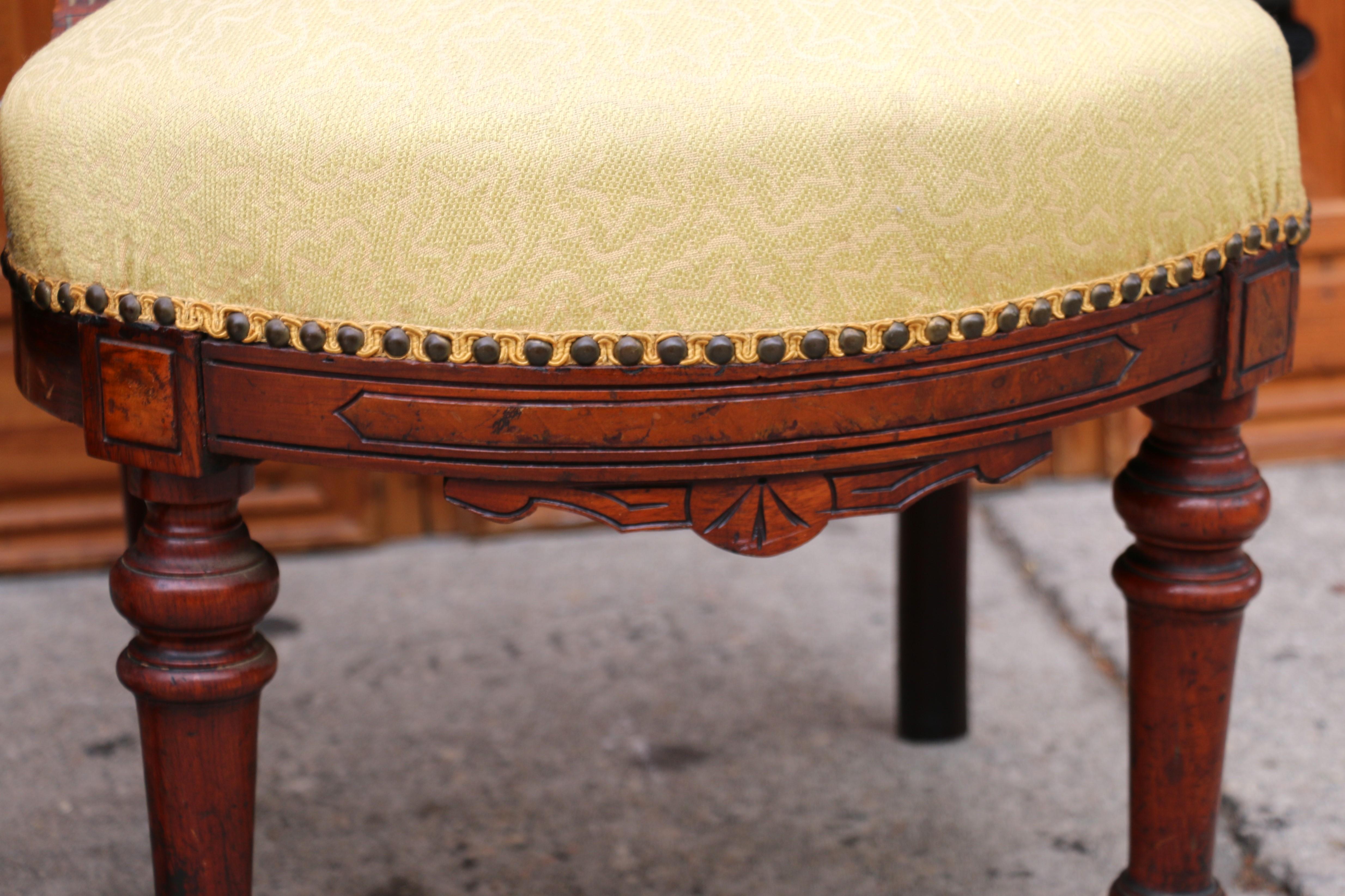 Antique Pair of Victorian Finely Carved Mahogany Side Chairs For Sale 4