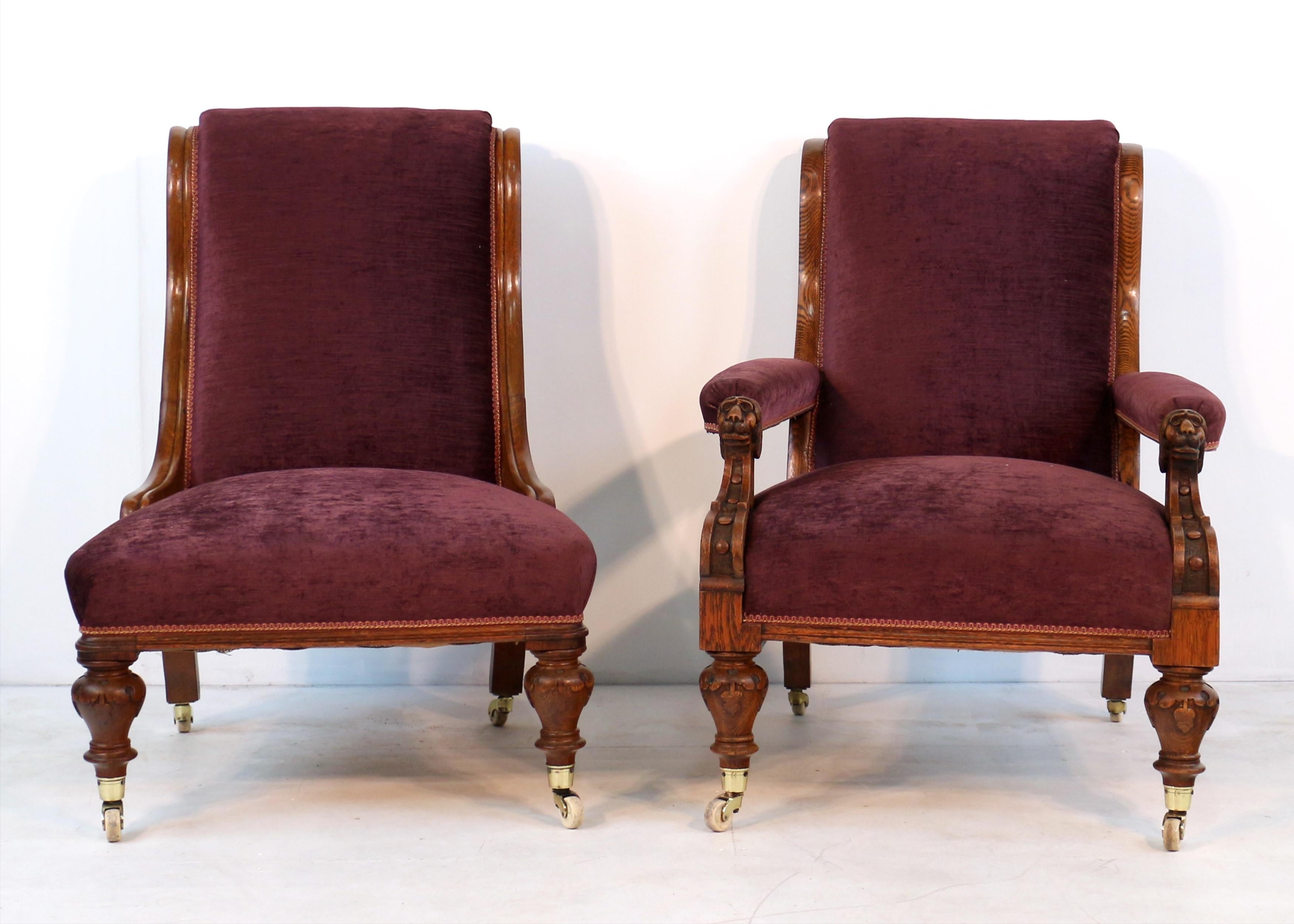 Victorien Ancienne paire de chaises de bibliothèque victoriennes lion et Shamrock sculptées en chêne en vente