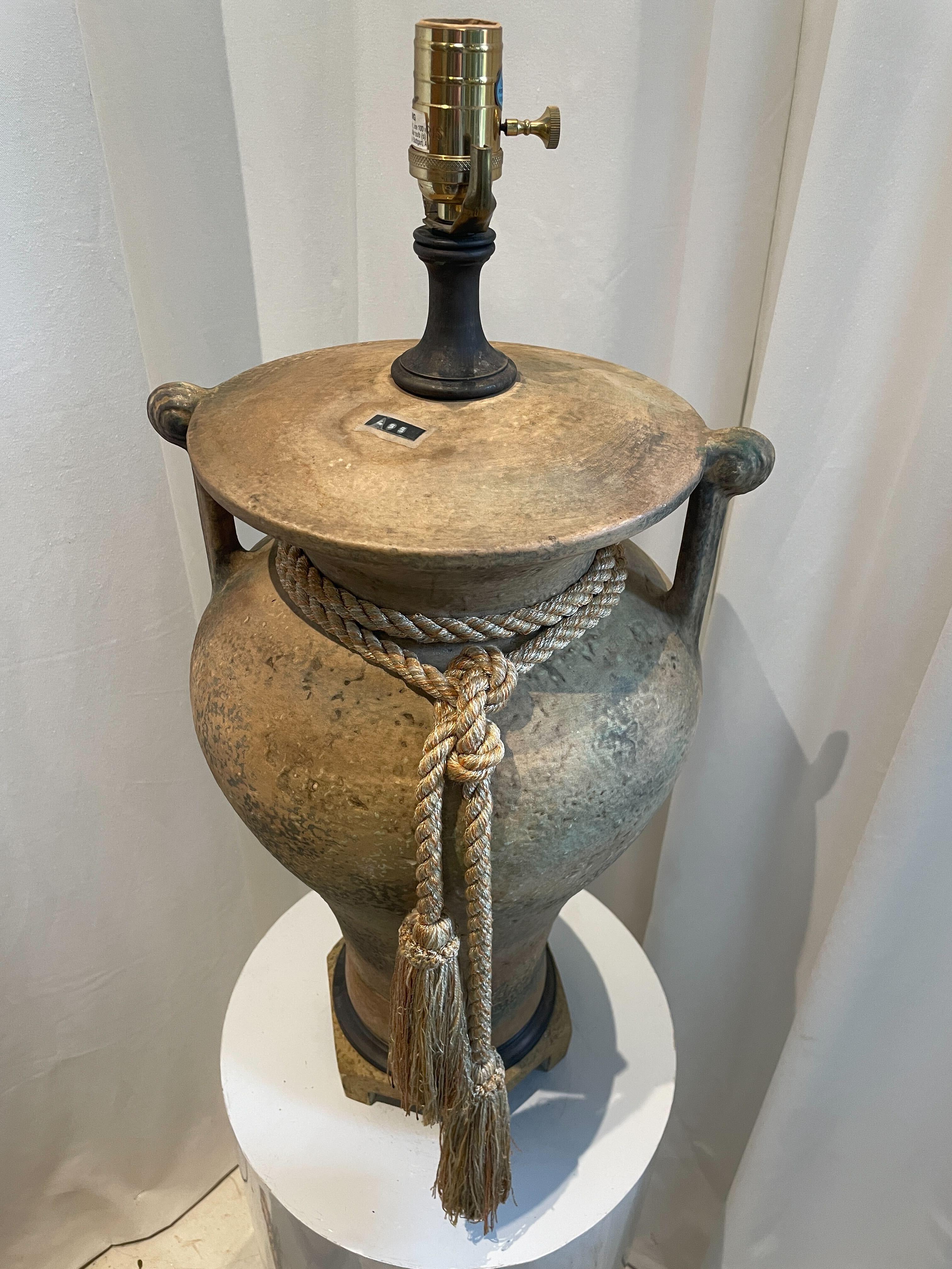 XIXe siècle Paire de lampes de bureau anciennes en porcelaine Chinoiserie beige pot à gingembre en vente