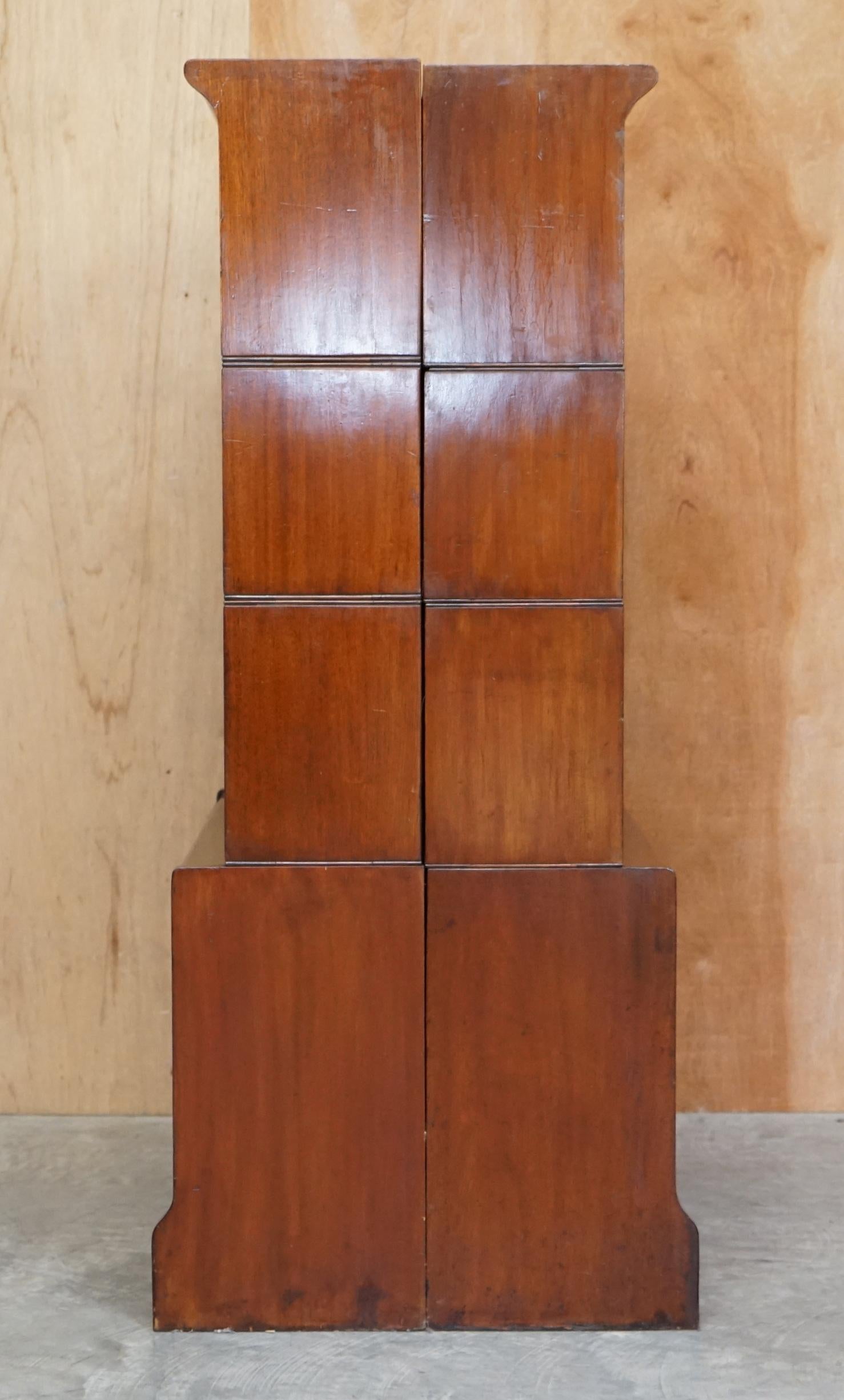 Antikes Paar Bücherregale aus Hartholz, Seidenholz und Nussbaumholz von William Baker Co im Angebot 11
