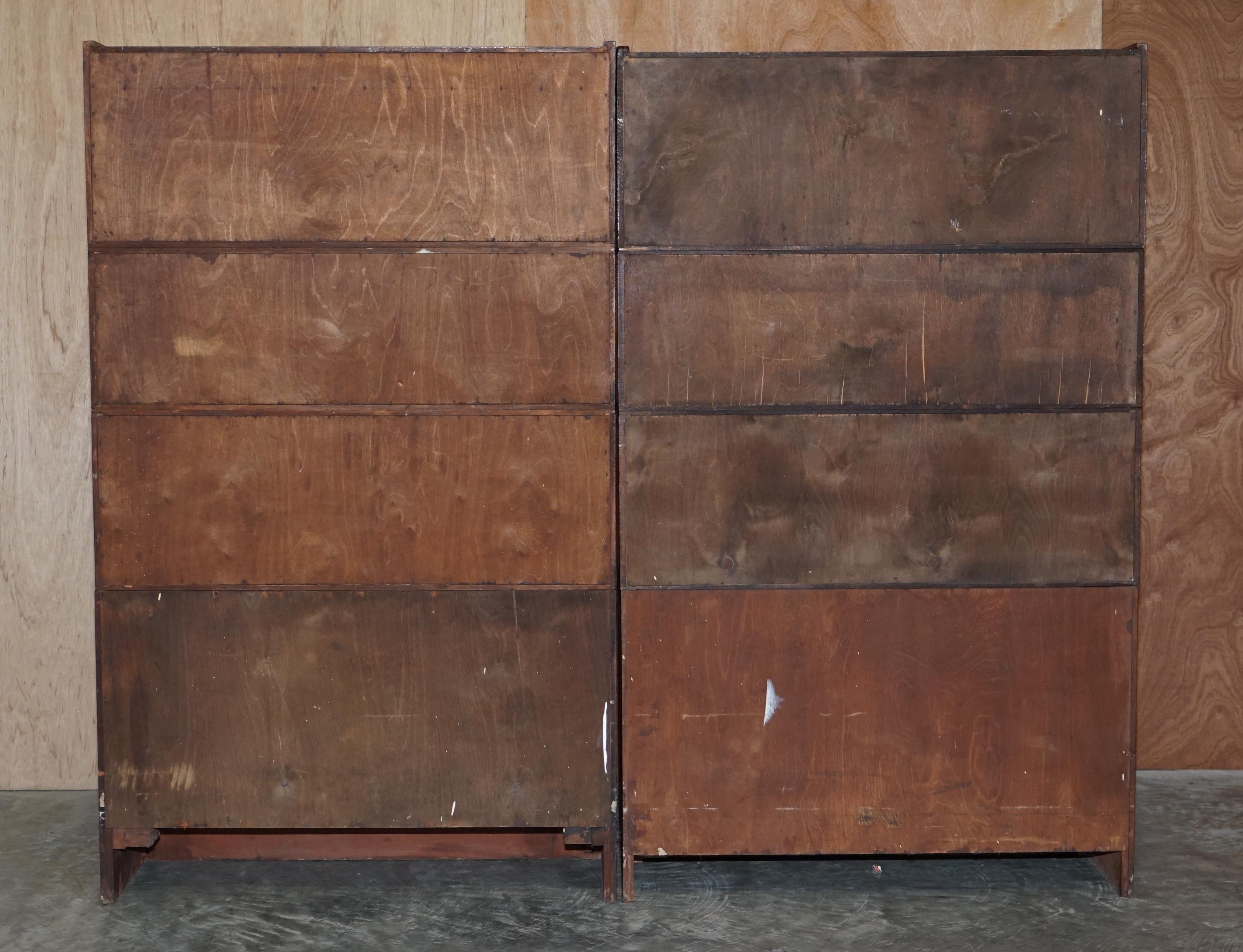 Antikes Paar Bücherregale aus Hartholz, Seidenholz und Nussbaumholz von William Baker Co im Angebot 12