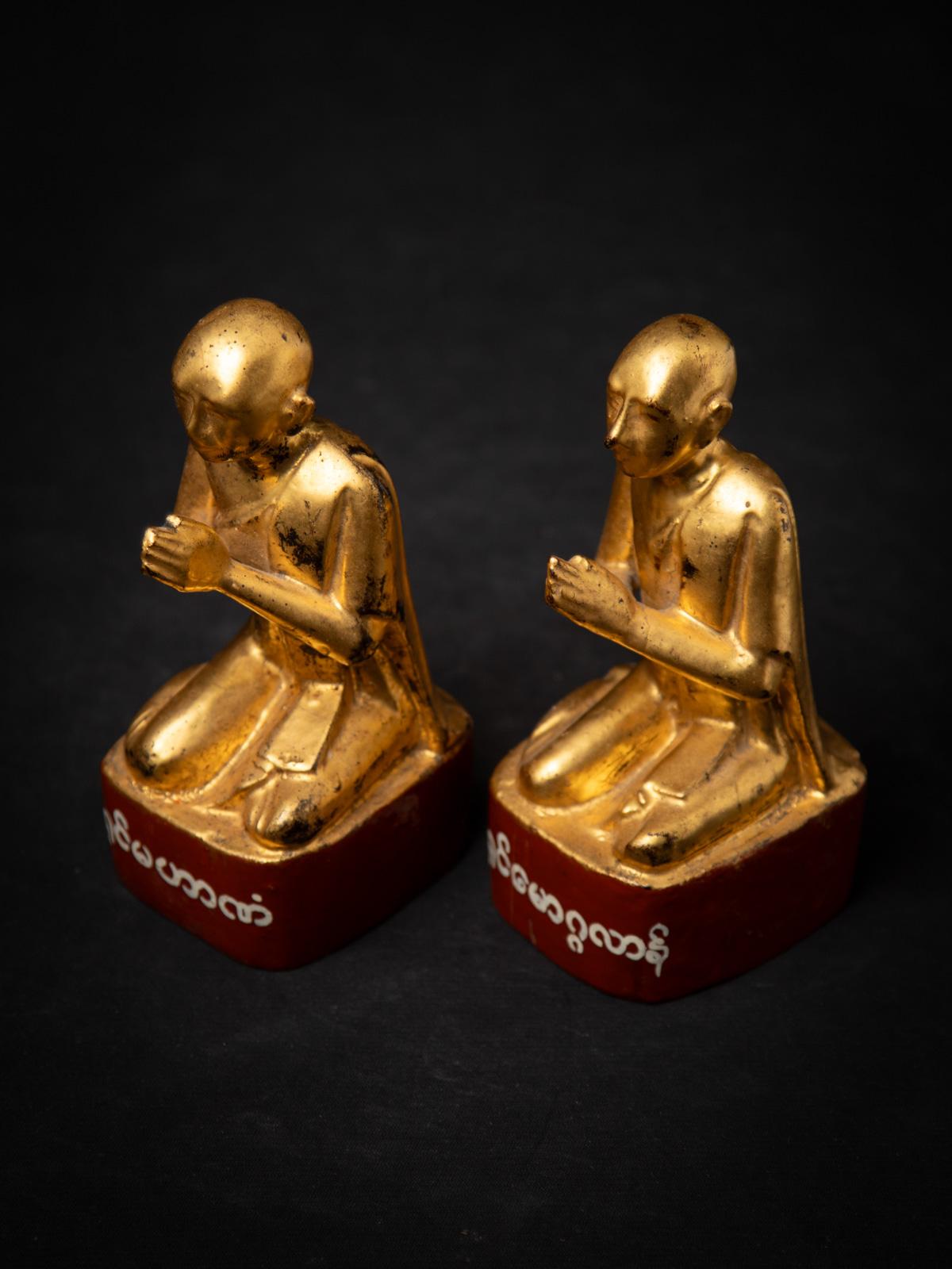 Ancienne paire de statues de moines birmans en bois de Birmanie en vente 10