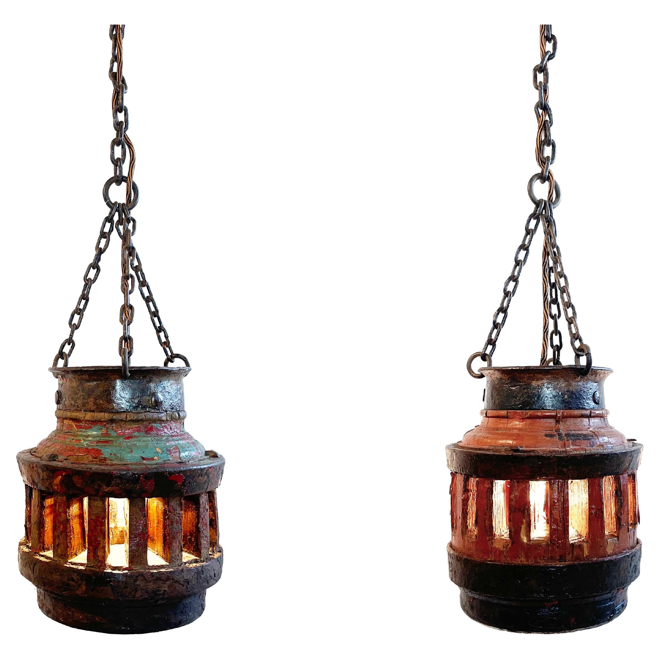 Antique Pair of Wooden Wagon Wheel Hub Pendant Lamps & Chains, Germany ca. 1850s For Sale