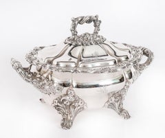 Coppia di antiche zuppiere ovali con coperchio di Sheffield C1820 - XIX secolo