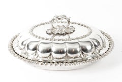 Paire d'anciens plats à entree plaqués Sheffield Roberts:: Smith & Co.:: 19e siècle