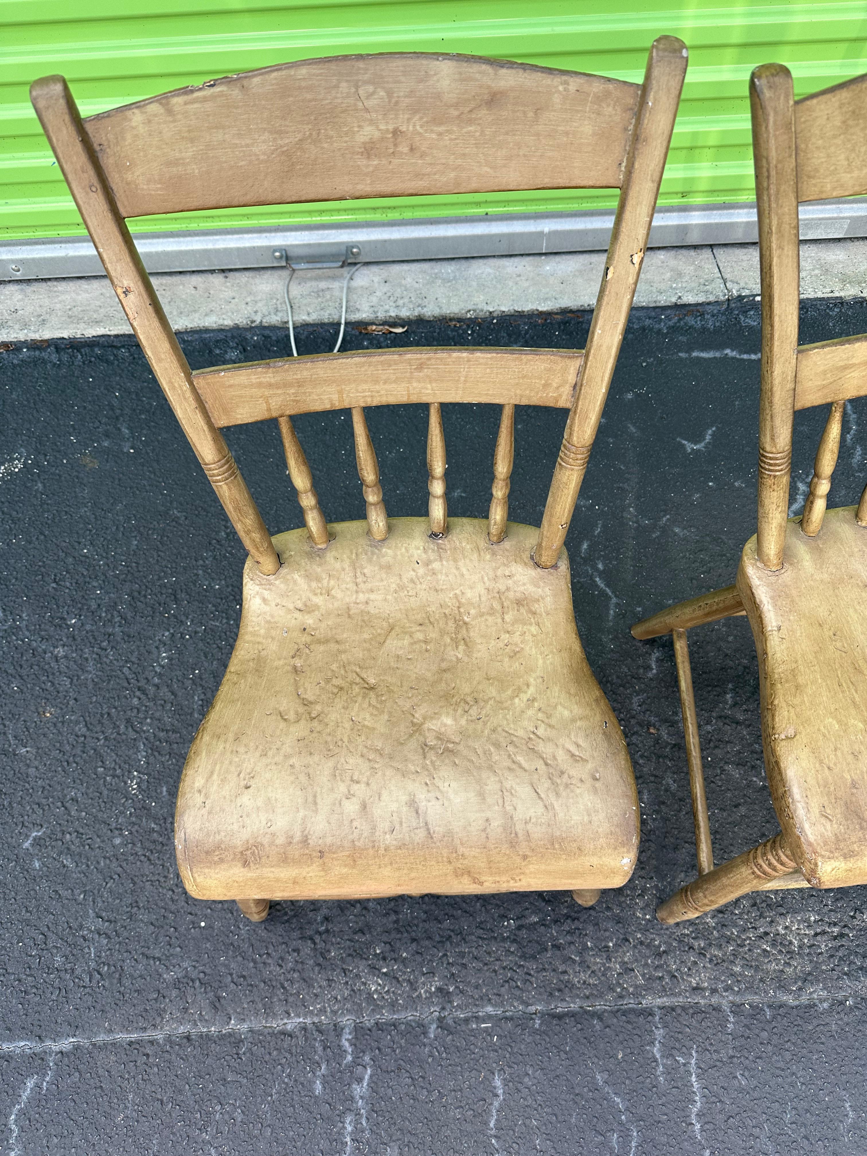 Antique Pair Pennsylvania Plank Seat Chairs, 19th Century. For Sale 3