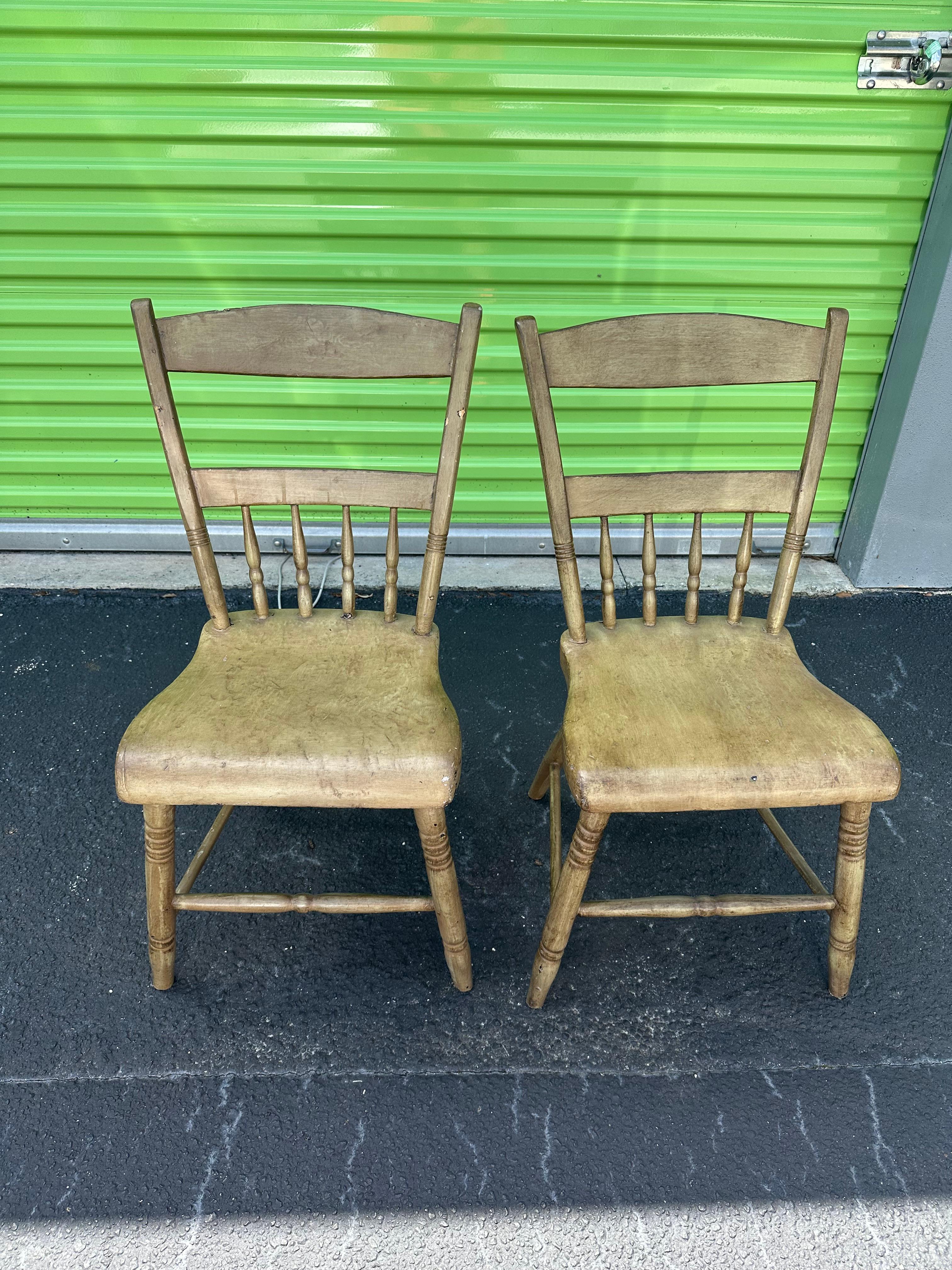 Antique Pair Pennsylvania Plank Seat Chairs, 19th Century. For Sale 4