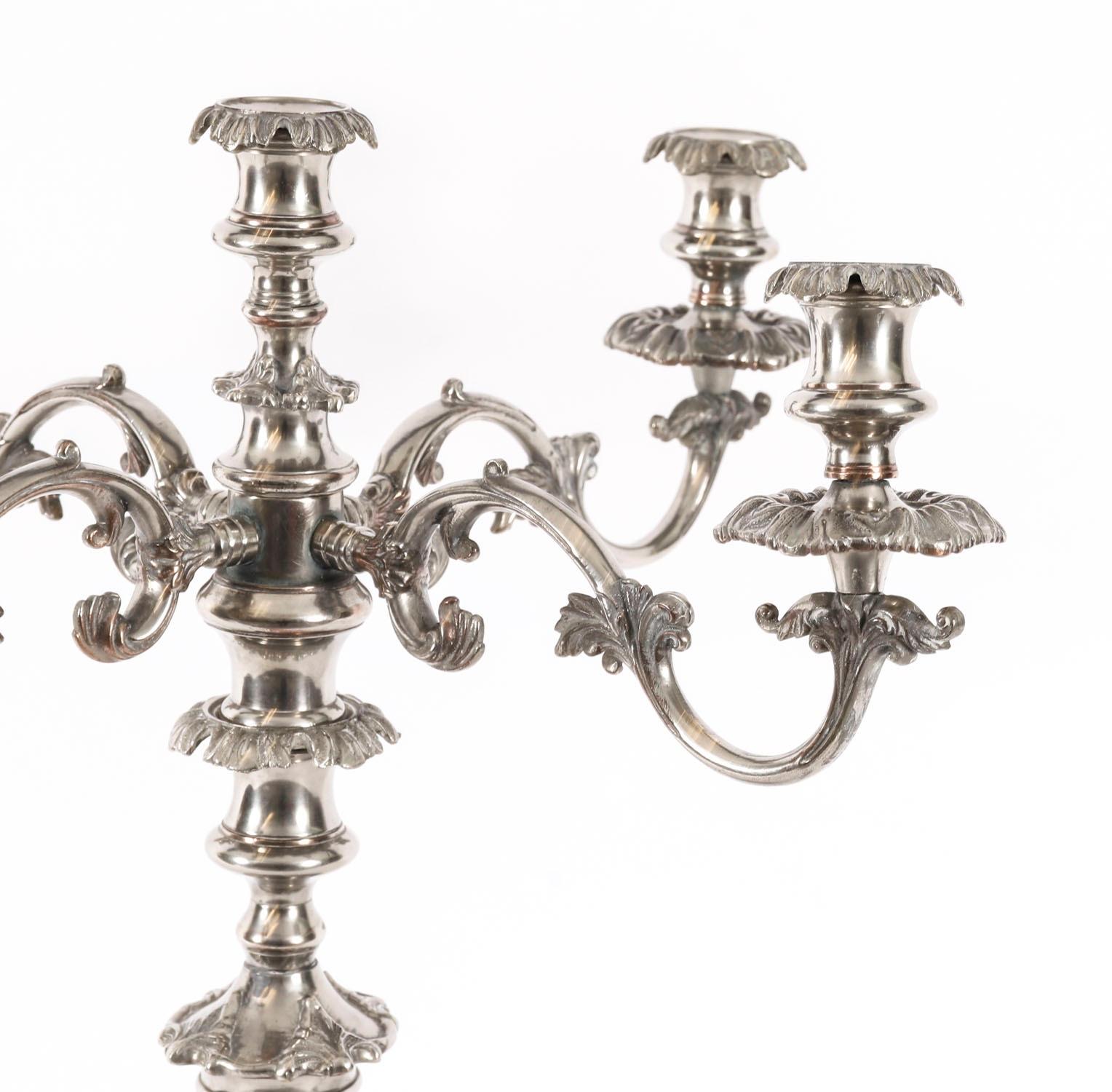 Coppia di candelabri antichi Regency Old Sheffield C1820 XIX secolo in vendita 1