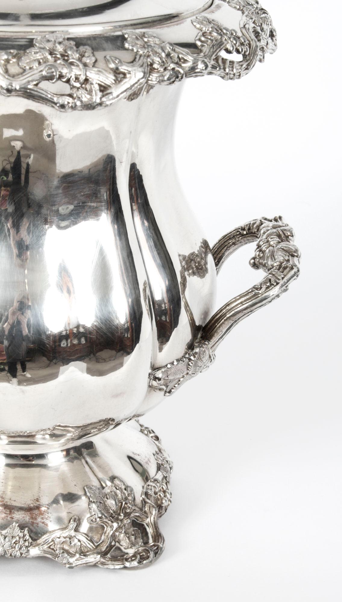 Plaqué argent Ancienne paire de seaux à vin et champagne français à doublure 19ème siècle en vente