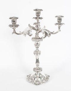 Antica coppia di candelabri a tre luci della Reggenza Creswick & Co.