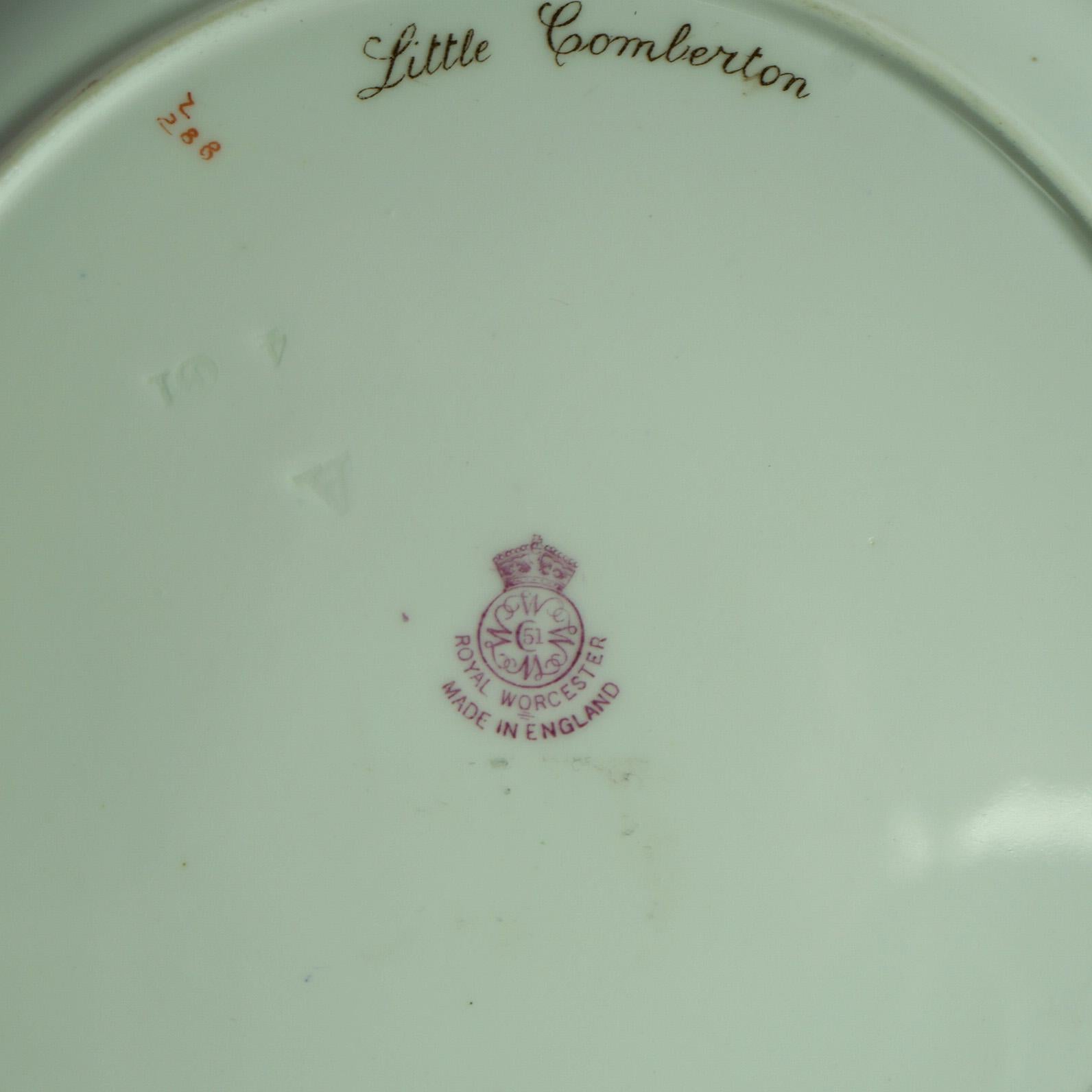 Ancienne paire d'assiettes scéniques anglaises en porcelaine Royal Worcester peintes à la main C1910 3