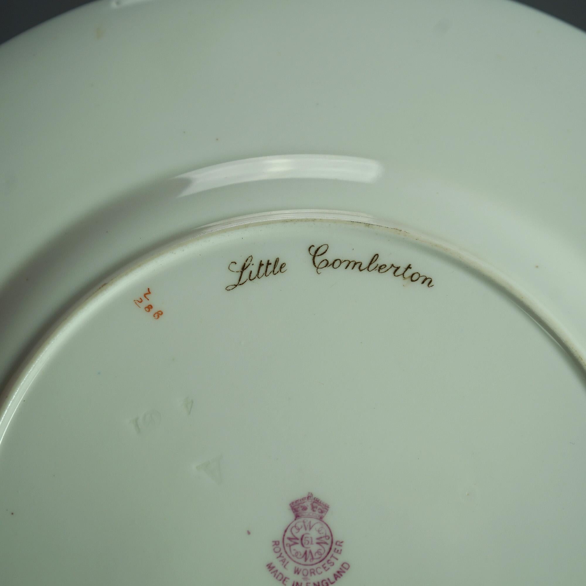 Ancienne paire d'assiettes scéniques anglaises en porcelaine Royal Worcester peintes à la main C1910 2