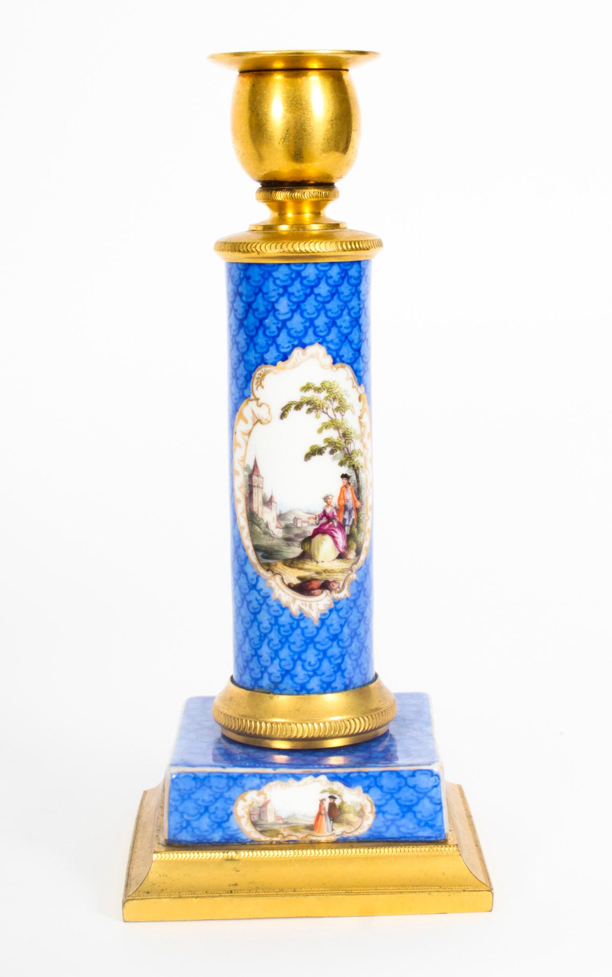 Antikes Paar Sevres-Porzellan-Kerzenleuchter mit Goldbronze-Montierung, 19. Jahrhundert im Angebot 10