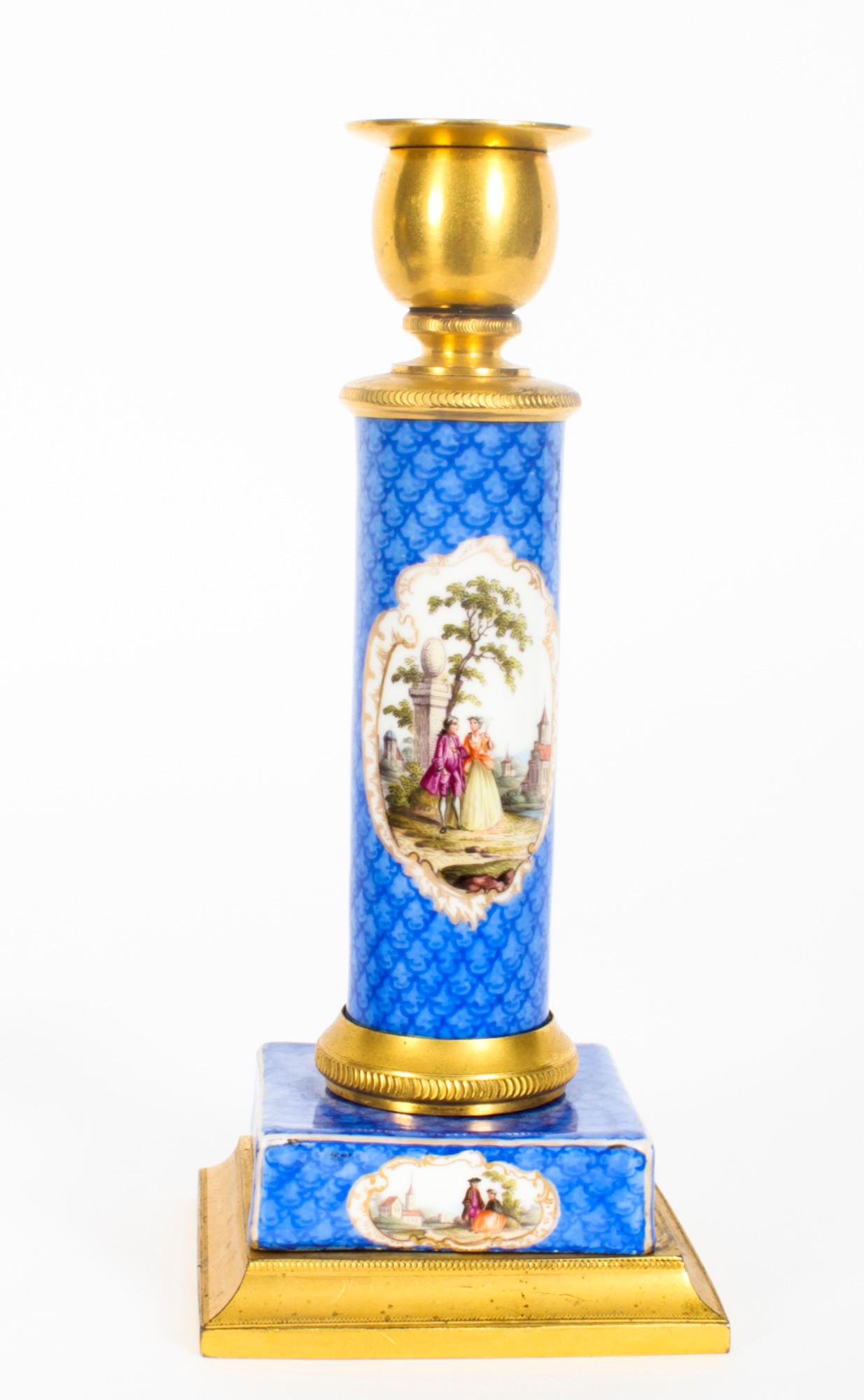 Antikes Paar Sevres-Porzellan-Kerzenleuchter mit Goldbronze-Montierung, 19. Jahrhundert im Angebot 12