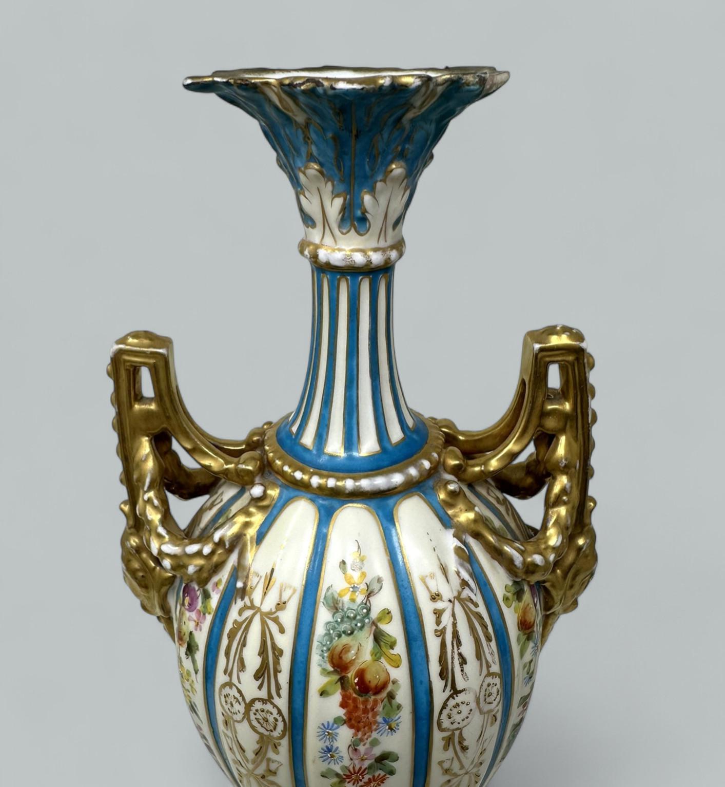 Antike Paar Sèvres Stil Deutsch Rudolstadt Hand gemalt Vasen Urnen 19C Macys (Keramik) im Angebot
