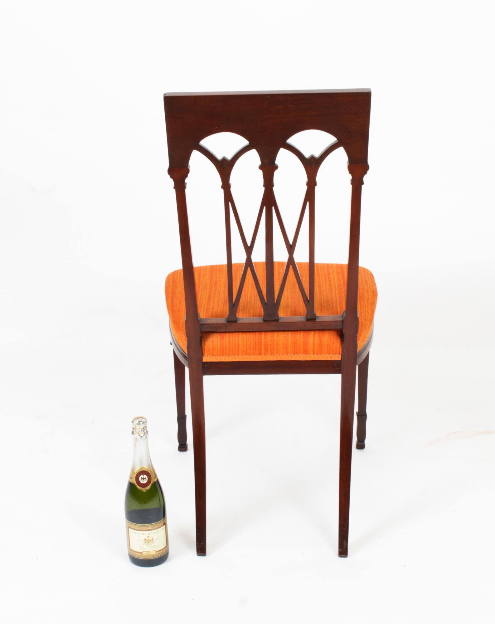Paire de chaises d'appoint anciennes de style néo-historique Sheraton, début du XXe siècle en vente 12