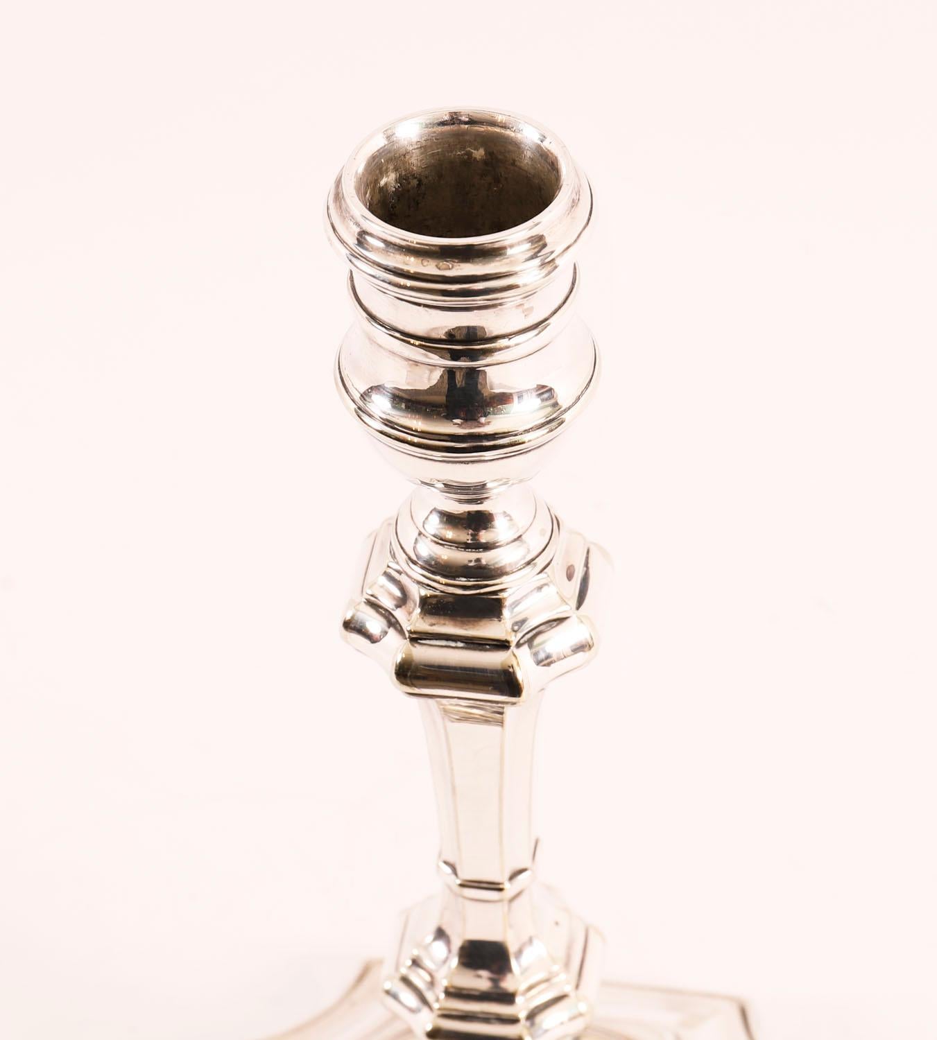 English Antique Pair Silver Plated Candlesticks By Elkinton & Co 20th Century For Sale