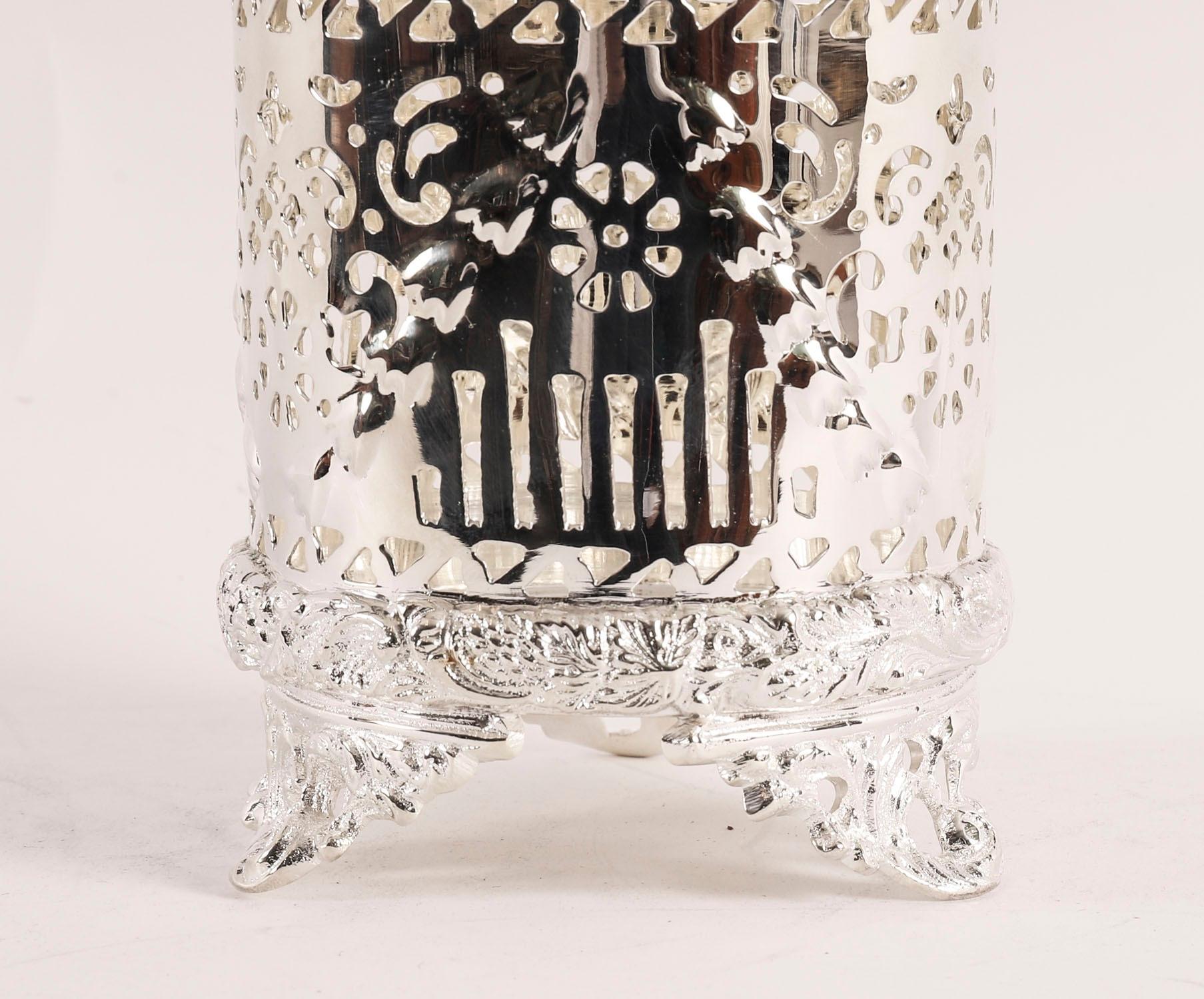 Antique Pair Silver Plated English Wine Coasters 20th Century For Sale 6