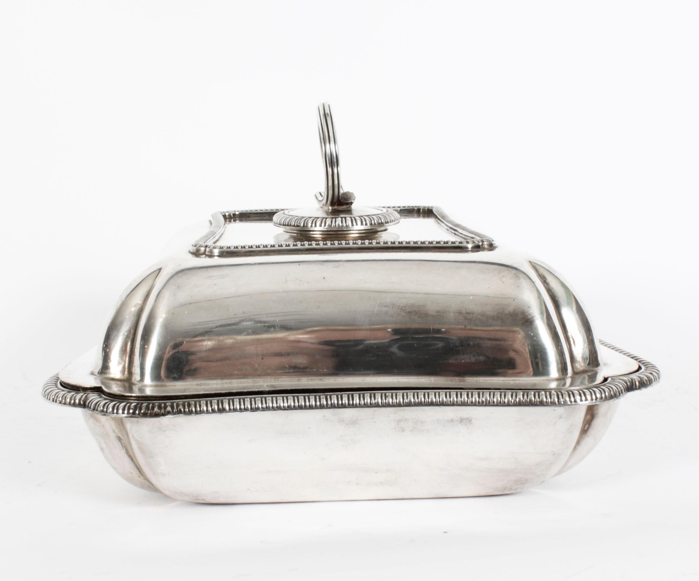 Late 19th Century Antique Pair Silver Plated Entree Dishes Elkington, Dated 1888 19th Century For Sale