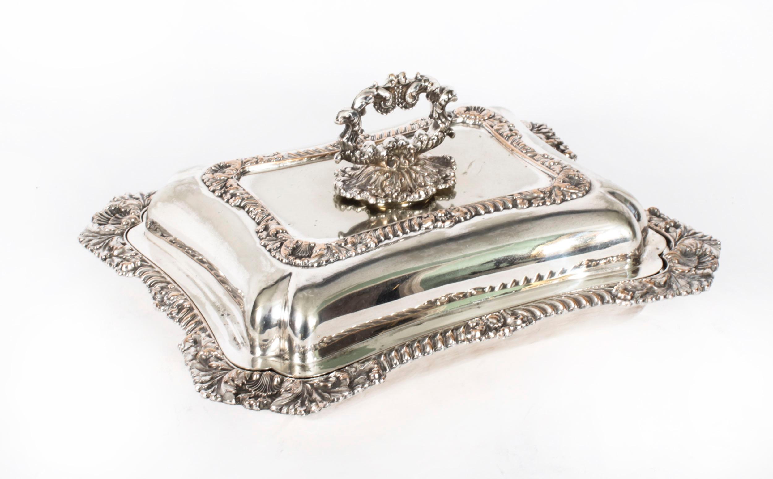 Mid-19th Century Antique Pair Silver Plated Entree Dishes Walker and Hall Circa 1860 For Sale