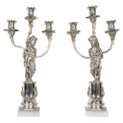 Pareja Antigua Candelabro Figurado de Tres Luces con Querubín Plateado Siglo XIX