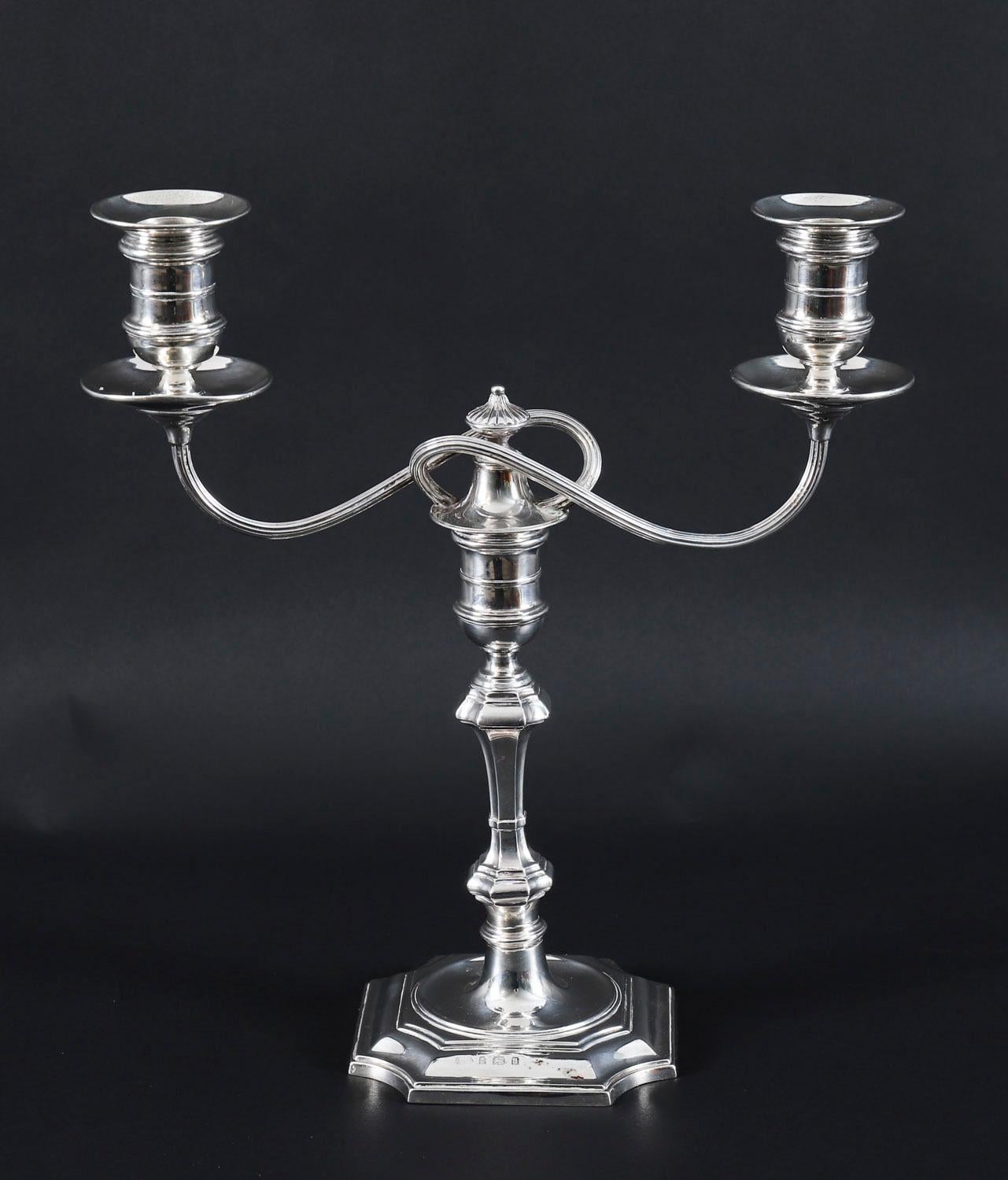 Paire de chandeliers anciens en argent Sterling par Elkington & Co 20ème siècle en vente 4