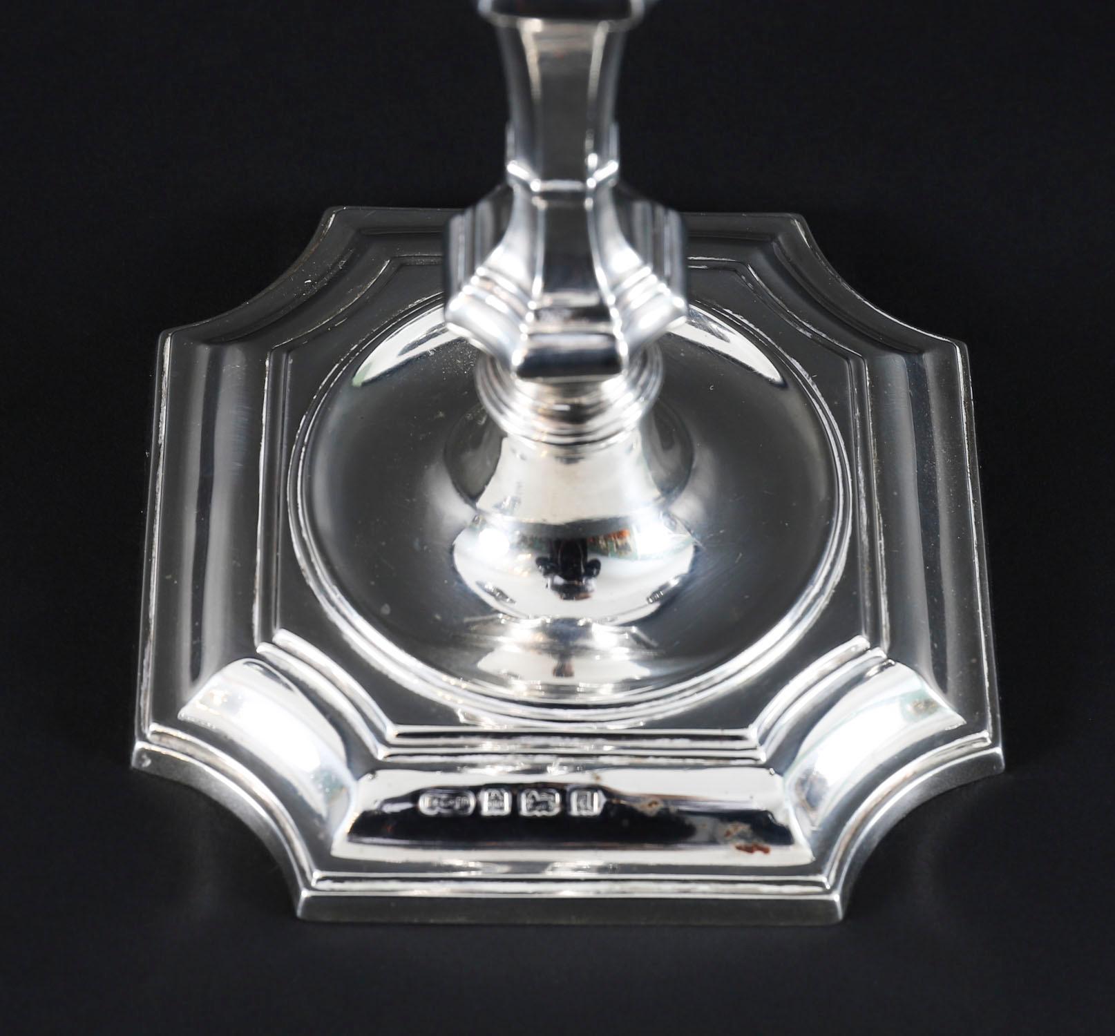 Paire de chandeliers anciens en argent Sterling par Elkington & Co 20ème siècle en vente 9