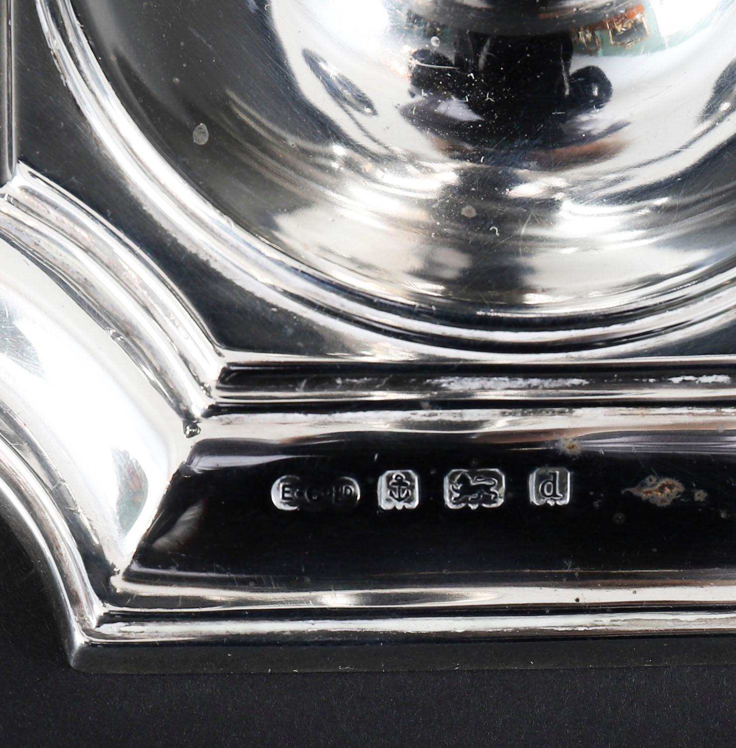 Paire de chandeliers anciens en argent Sterling par Elkington & Co 20ème siècle en vente 10