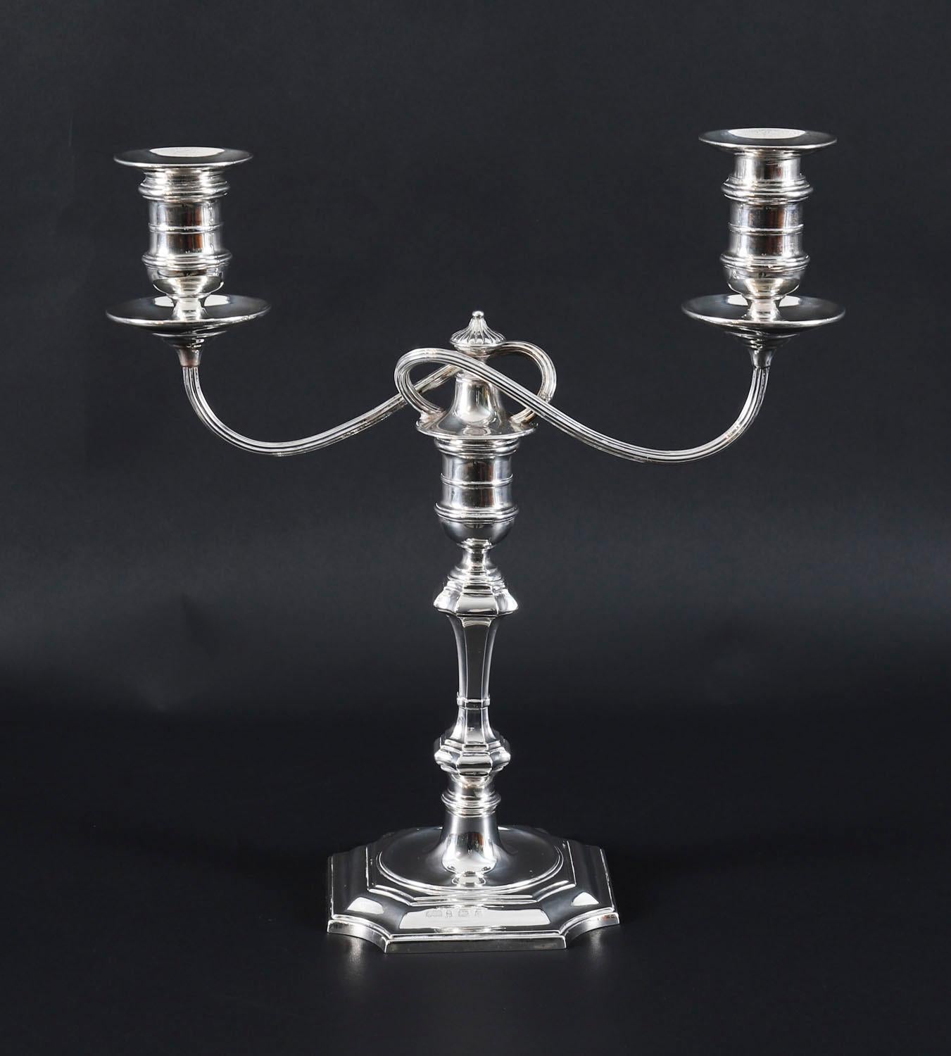Georgien Paire de chandeliers anciens en argent Sterling par Elkington & Co 20ème siècle en vente