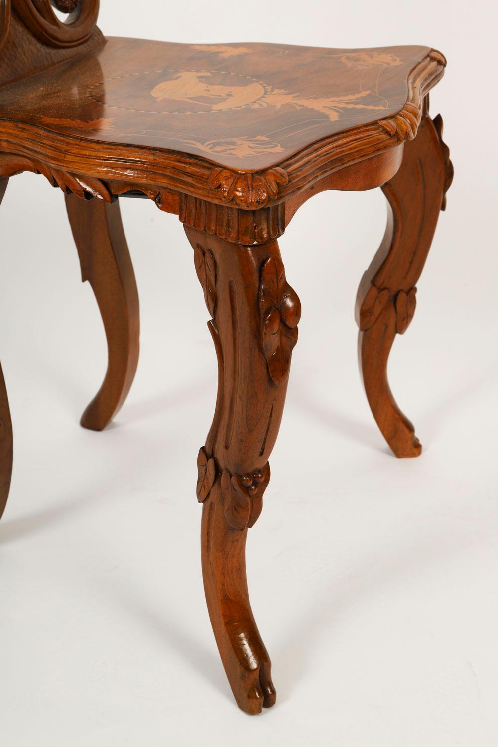 Antique Pair Swiss Walnut Marquetry inlaid Hall Chairs 19th Century en venta 7