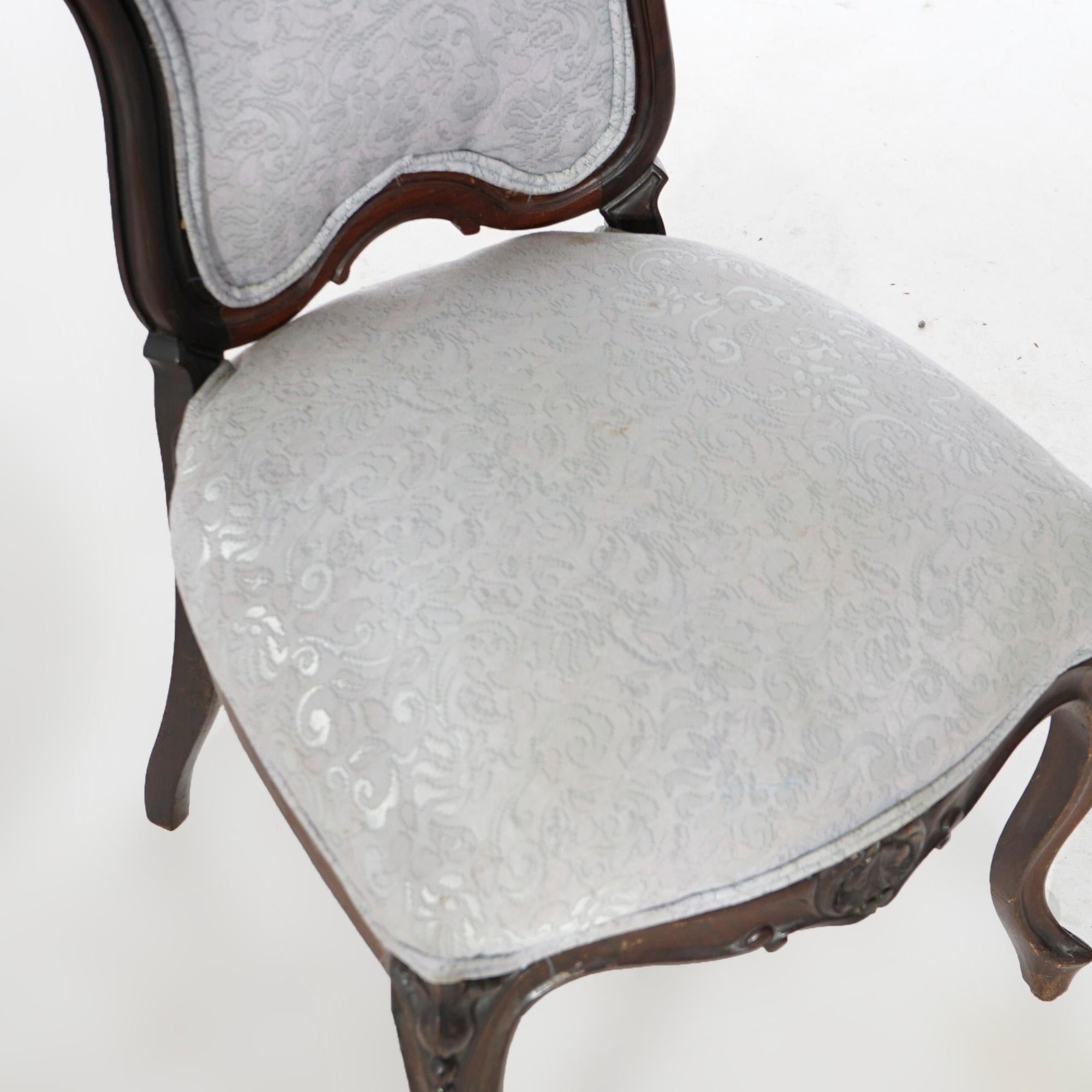 Paire de chaises d'appoint en acajou sculpté du 19ème siècle. en vente 5