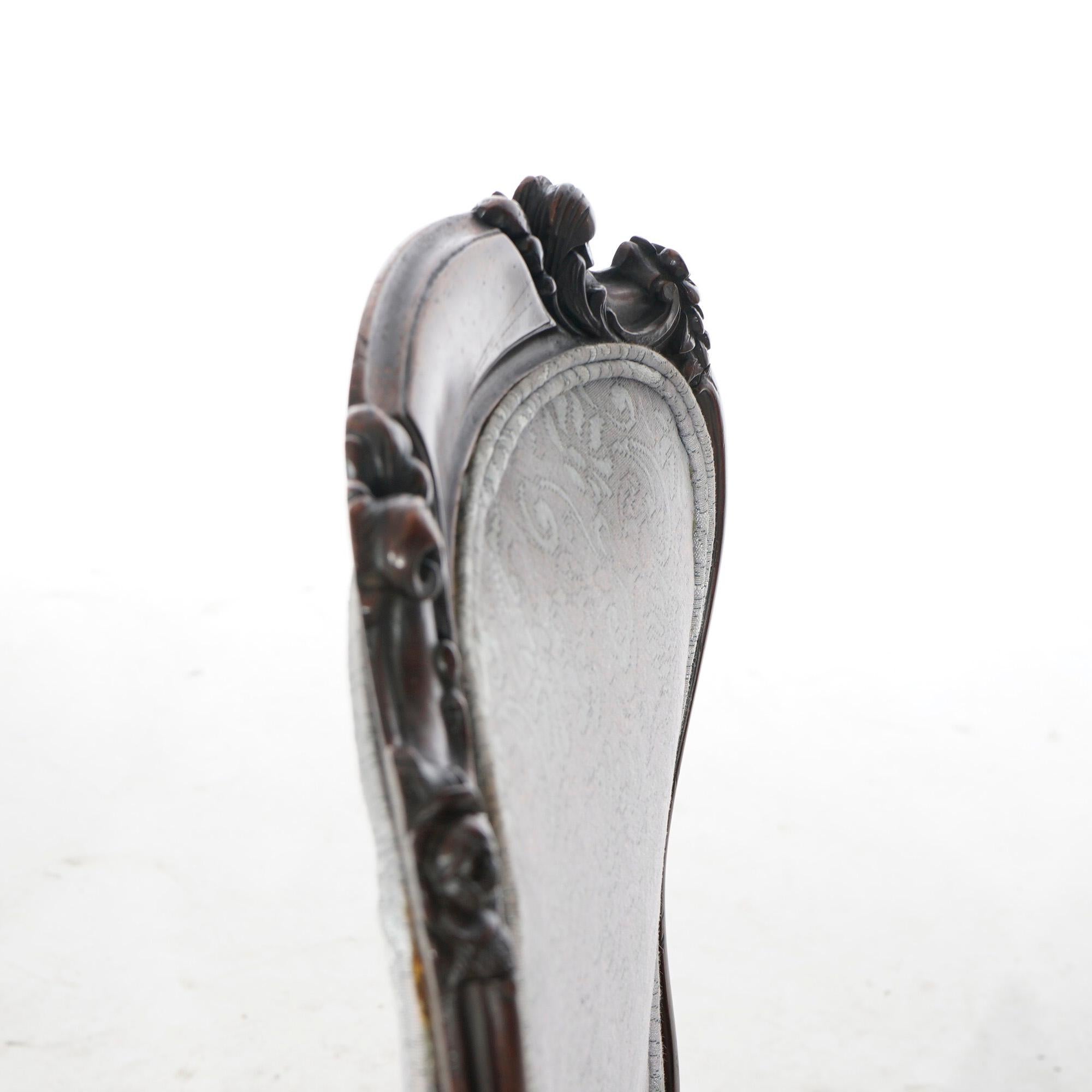 XIXe siècle Paire de chaises d'appoint en acajou sculpté du 19ème siècle. en vente