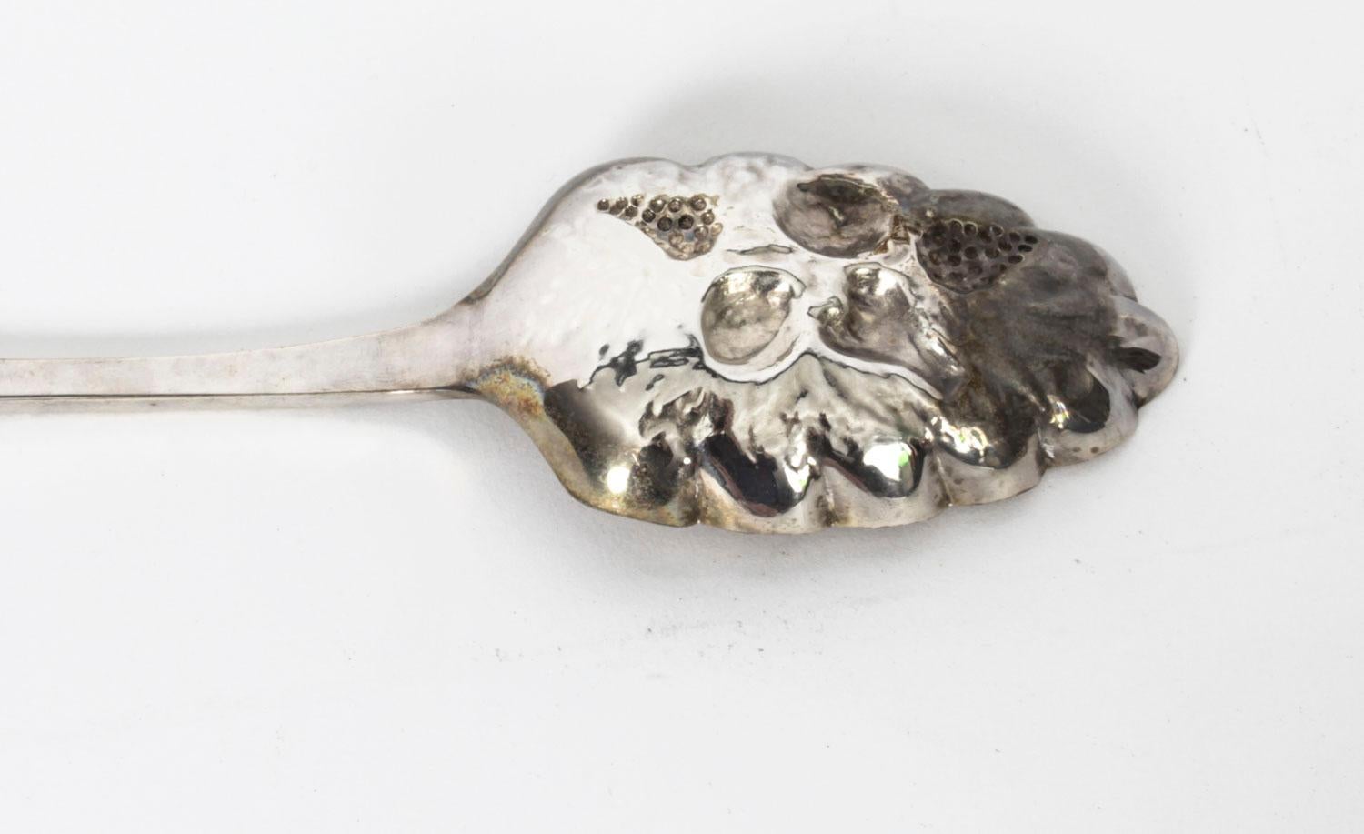 Mid-19th Century Antique Pair of Victorian Silver Plated & Gilt Berry Serving Spoons 19th Century