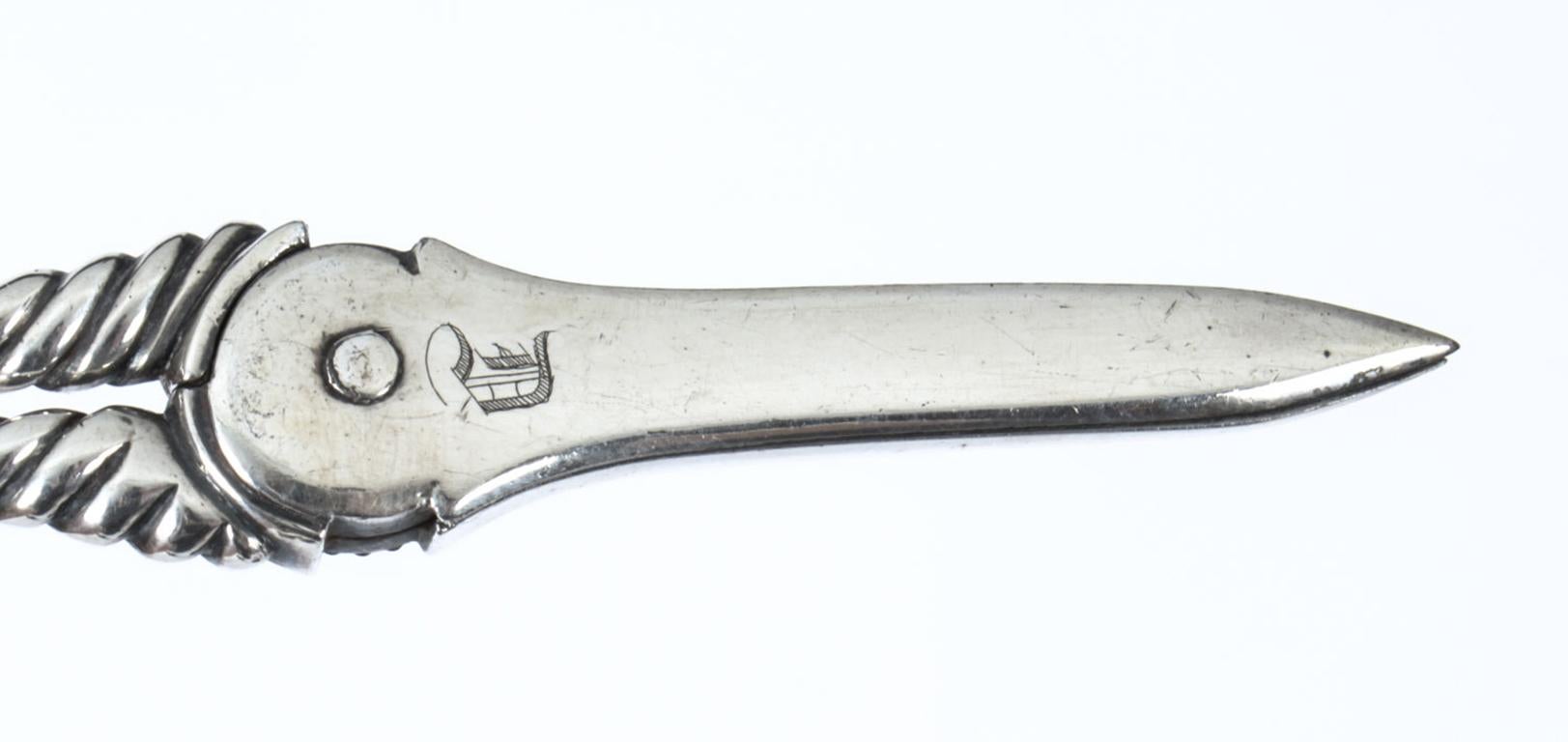 Antique Pair Victorian Silver Plated Grape Scissors, 19th C In Good Condition In London, GB