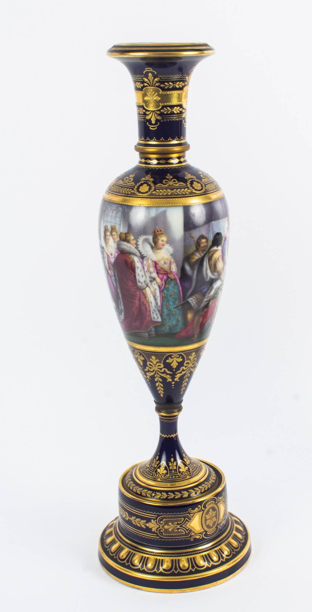 Austrian Antique Pair of Vienna Porcelain Pedestal Vases on Stands, 19th Century