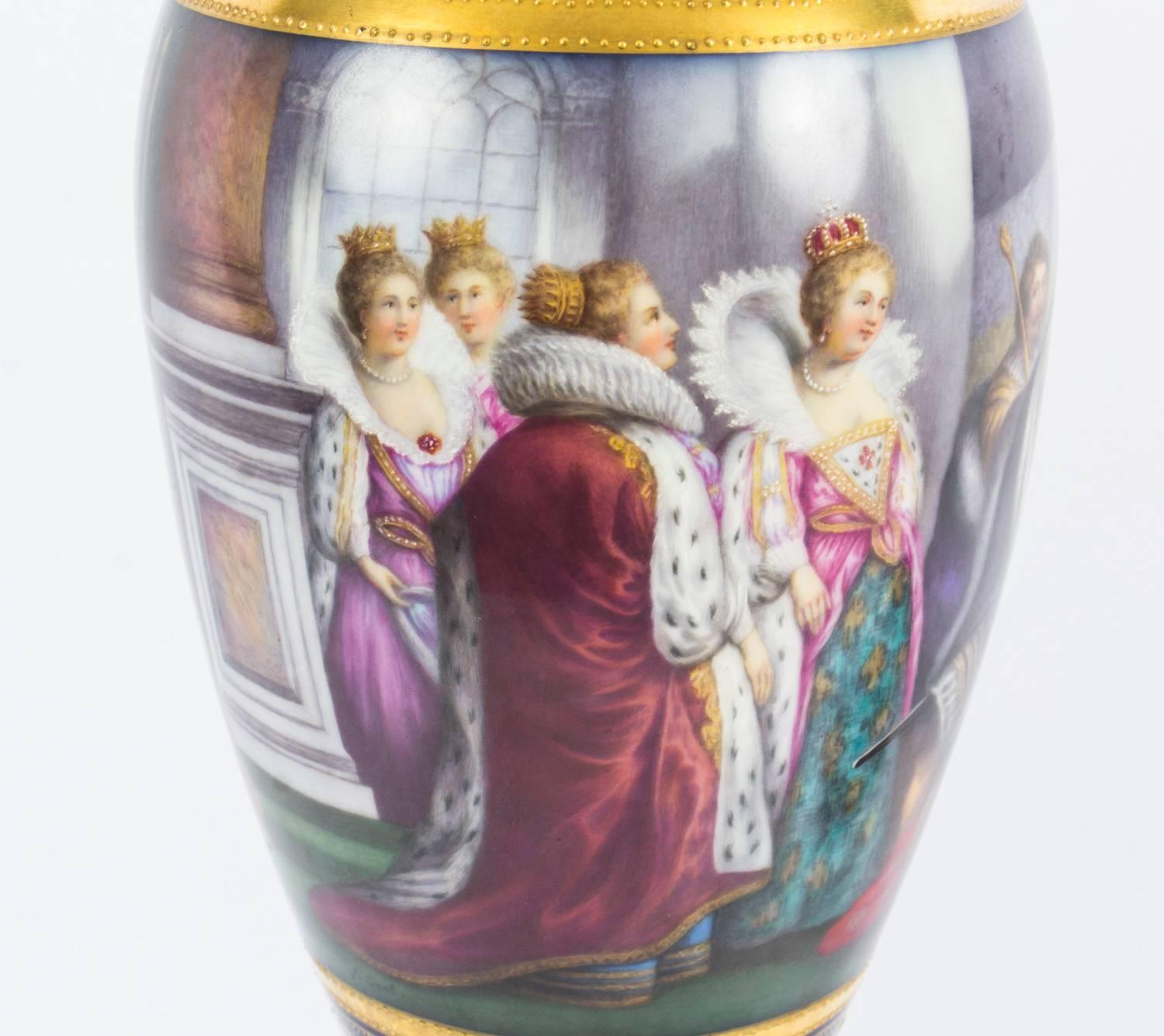 Gilt Antique Pair of Vienna Porcelain Pedestal Vases on Stands, 19th Century