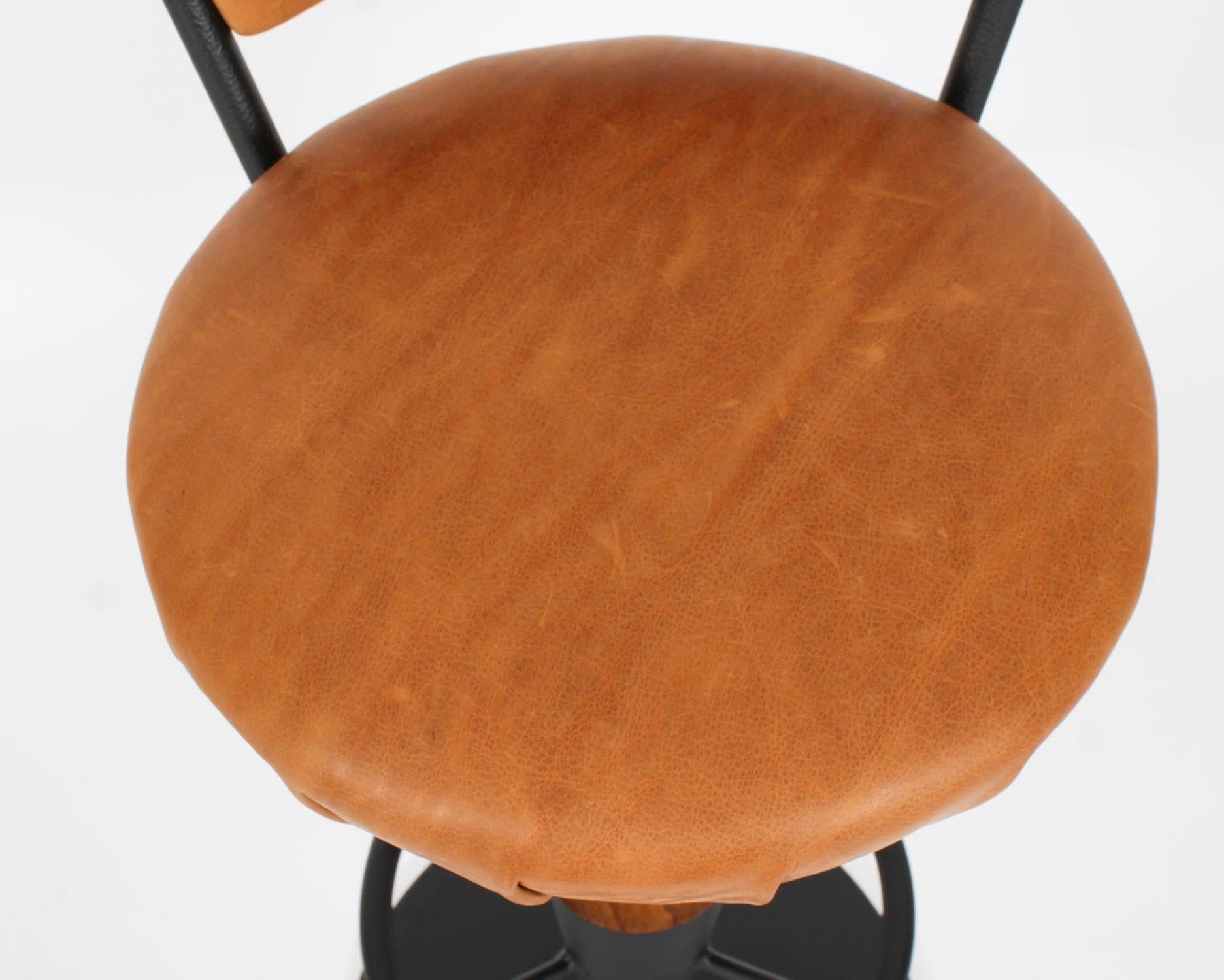 Antique Pair Walnut and Tan Leather Art Deco Bar Stools 20th Century For Sale 6