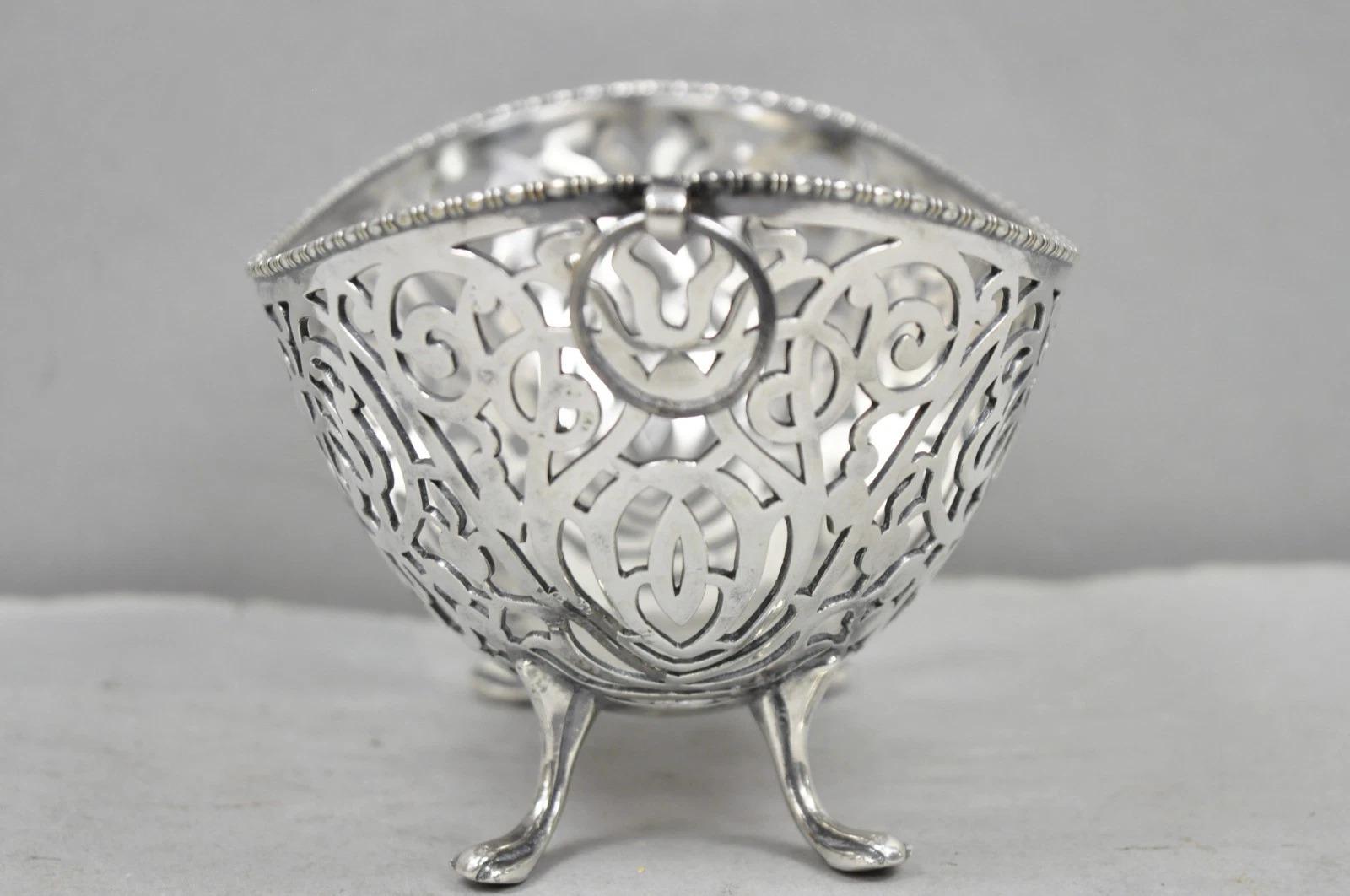 Antico Pairpoint Small Silver Plated Pierced Scrollwork Candy Dishl Bowl Basket in vendita 1