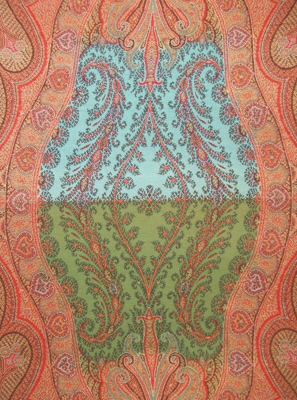 Châle Paisley ancien, tissage fin, Écosse. Circa 1850's Bon état - En vente à Chatham, ON