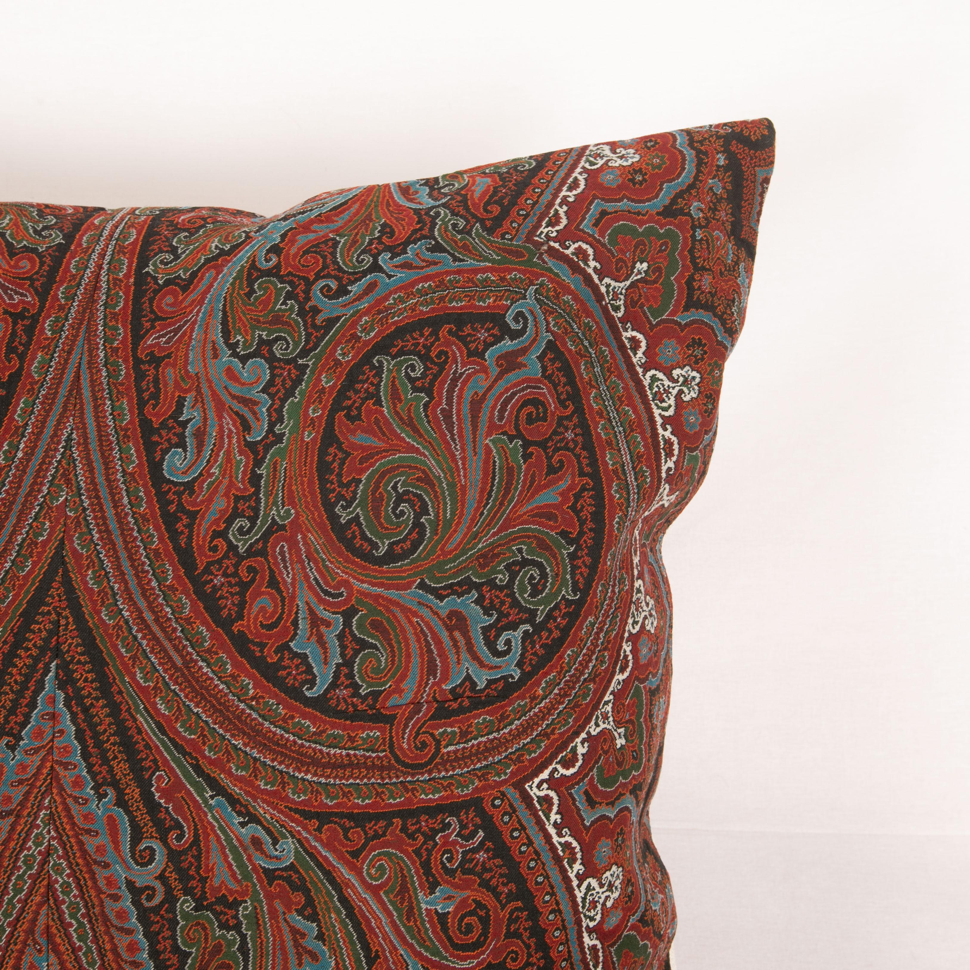 Antique Paisley Shawl Pillow, 19th C. In Good Condition In Istanbul, TR