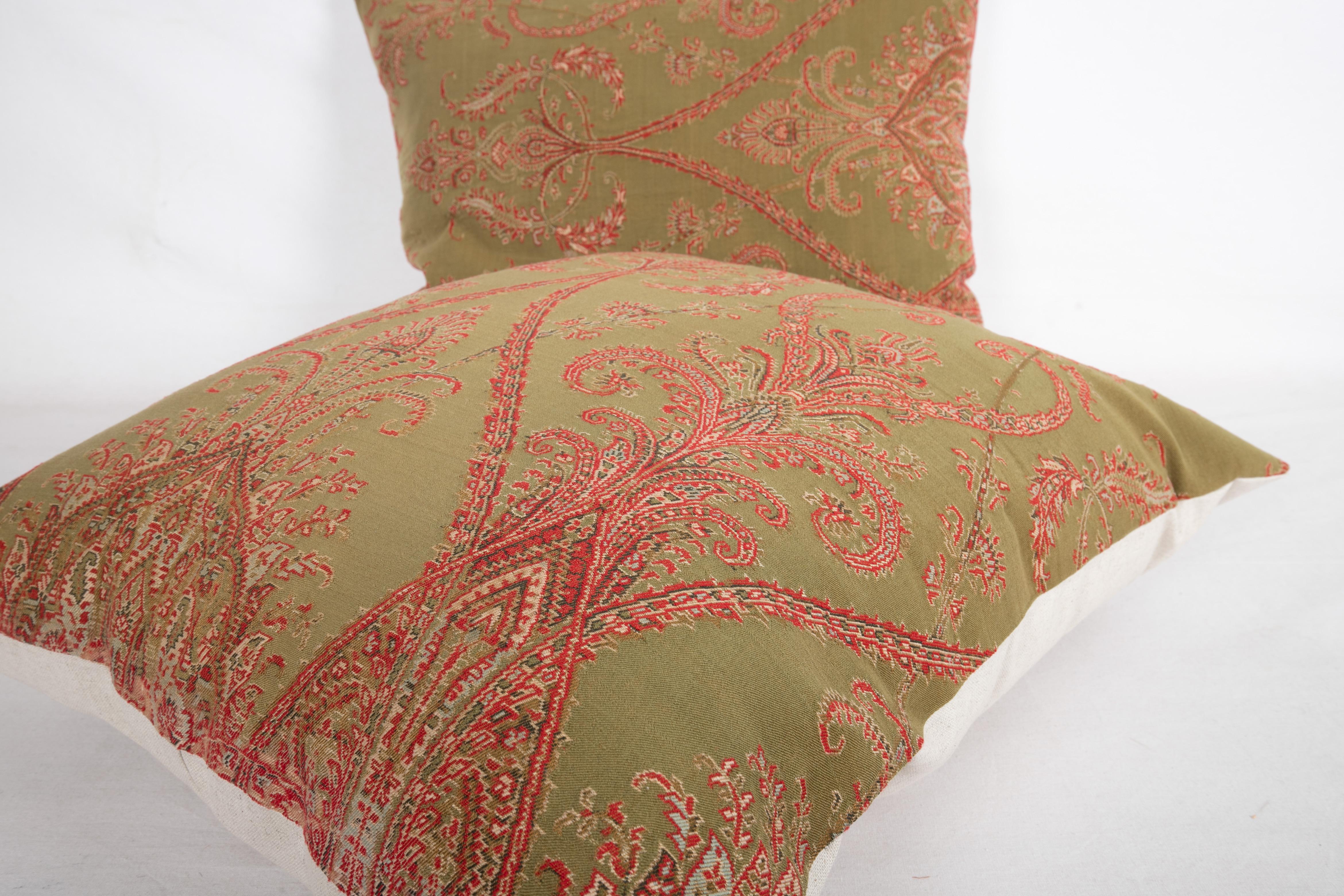 Antique Paisley Wool Pillow Cases, 19th Century In Good Condition For Sale In Istanbul, TR
