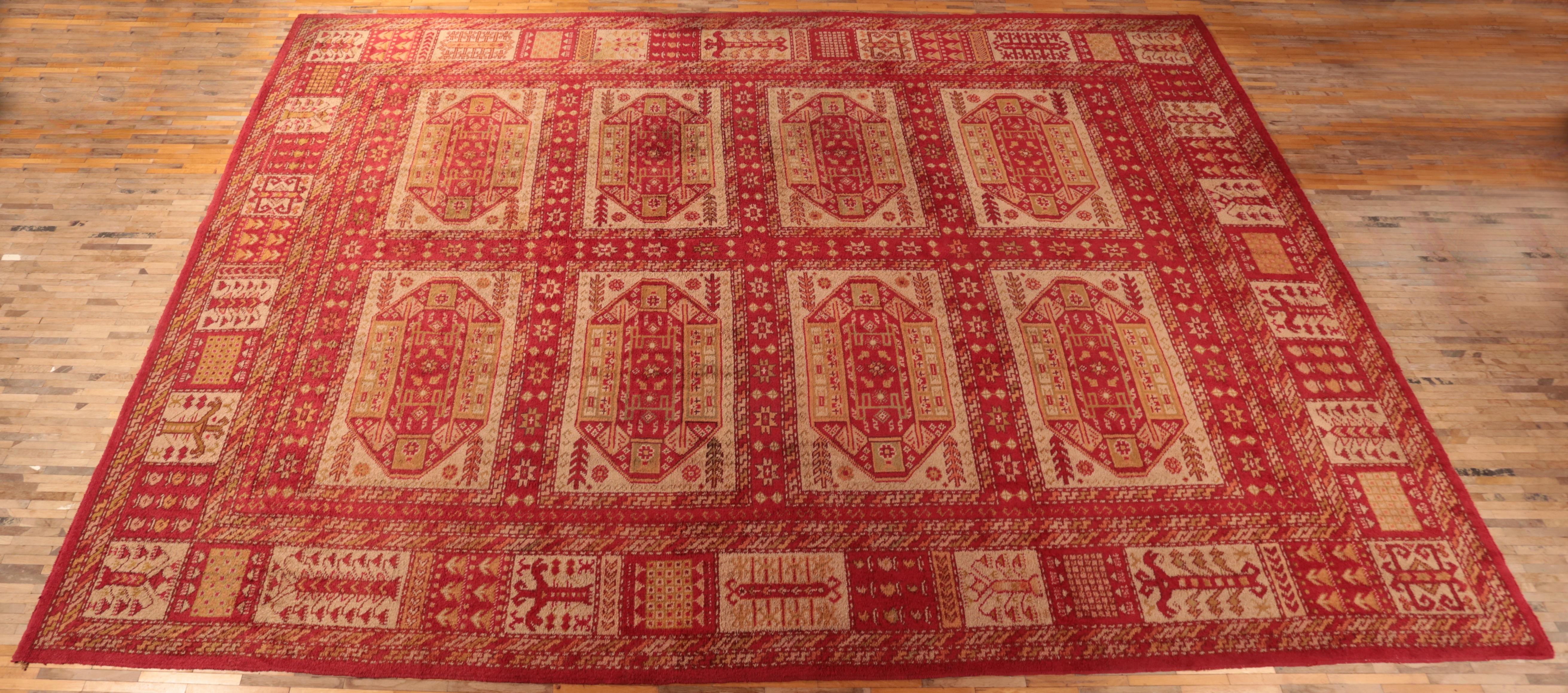 Hand-Knotted Antique Palace Turkish Ushak Carpet 555 X 375 cm For Sale