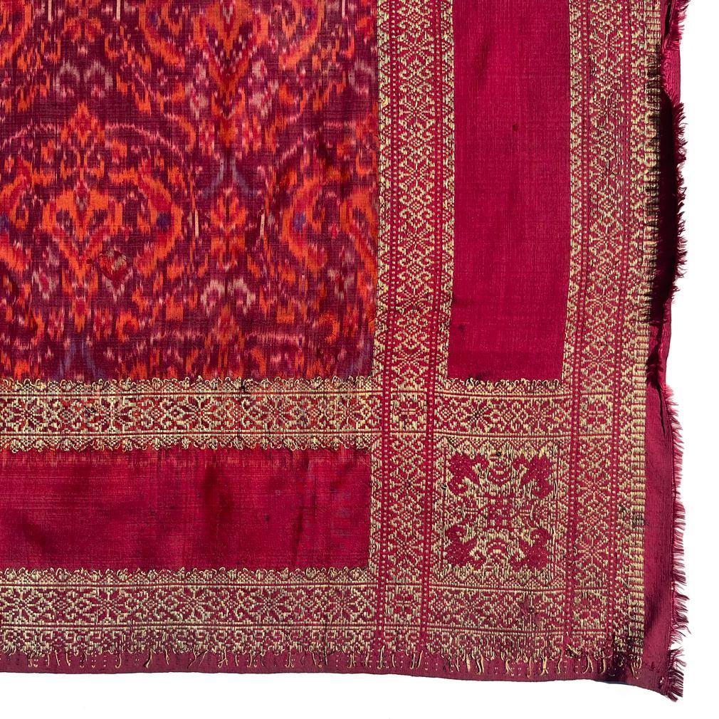 Antico Songket da uomo di Palembang e abito da cerimonia Ikat (iket kepala). in vendita 3