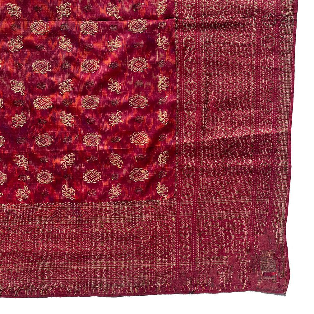 Antiguo paño de cabeza ceremonial de hombre de Songket e Ikat de Palembang (iket kepala) en venta 4