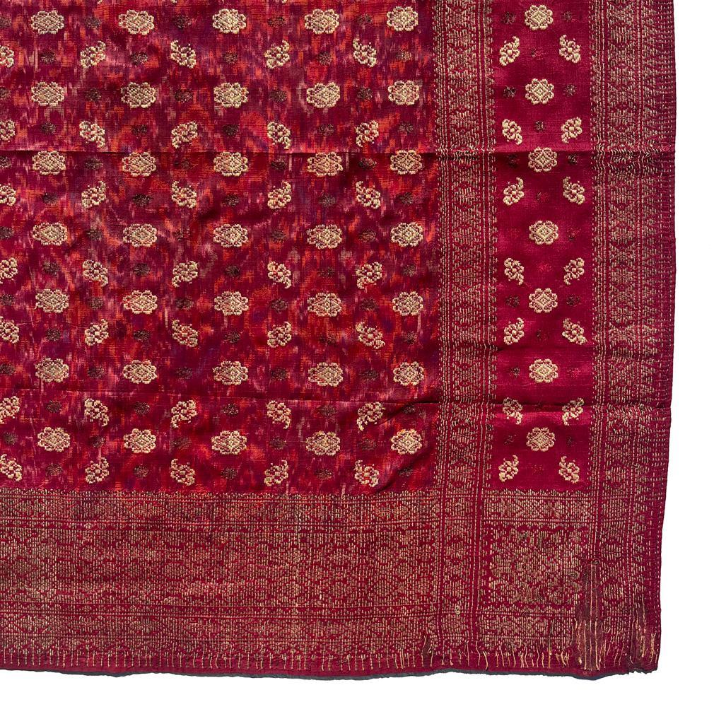 Antiguo paño de cabeza ceremonial de hombre de Songket e Ikat de Palembang (iket kepala) Teñido en venta